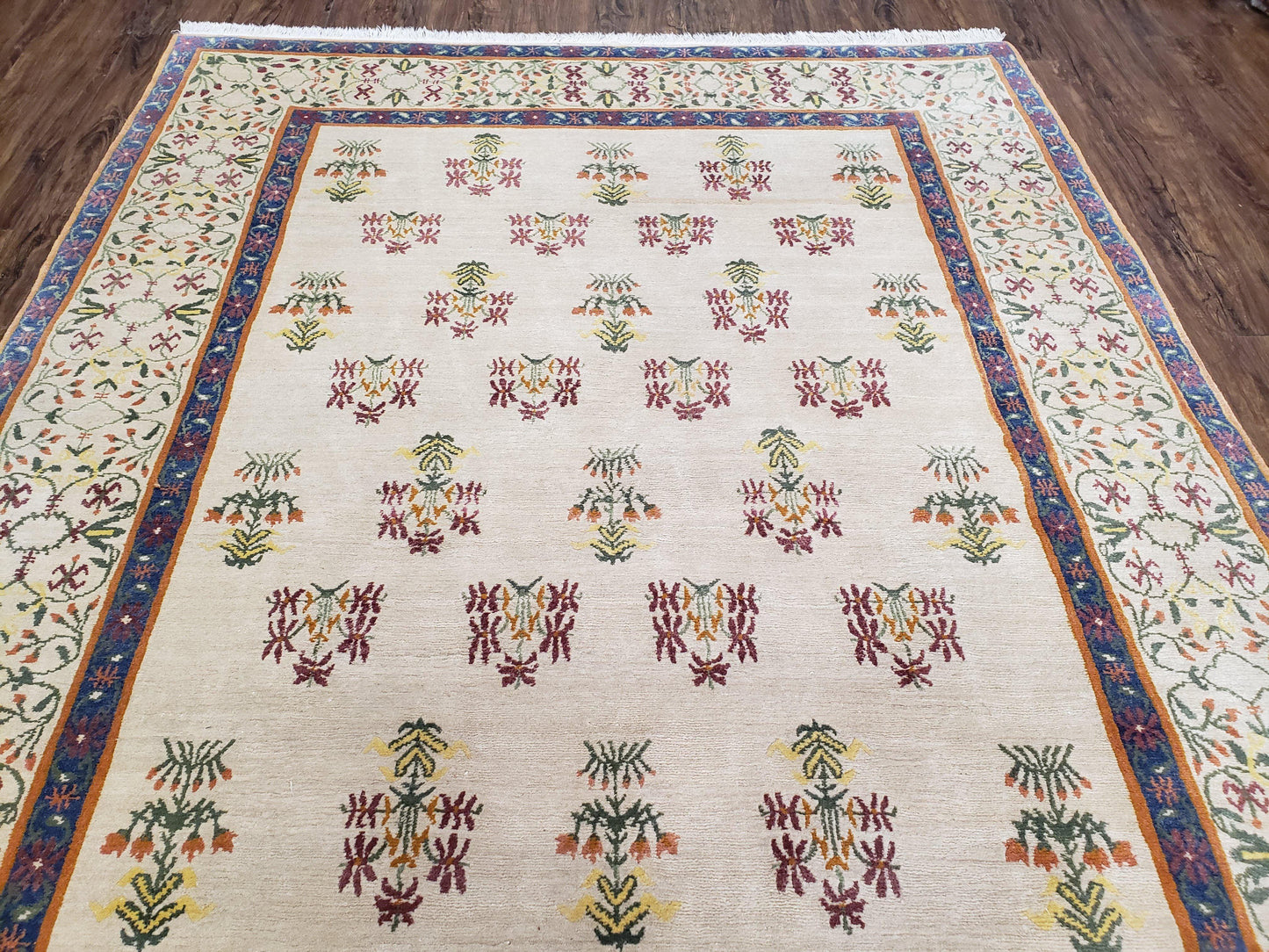 USED Tufenkian Rug 5.9 x 8.6, Tibetan Nepalese Rug, Hand Knotted, Soft Shiny Wool, Repeated Motifs, Contemporary Modern, Area Rug 6x9, Vintage
