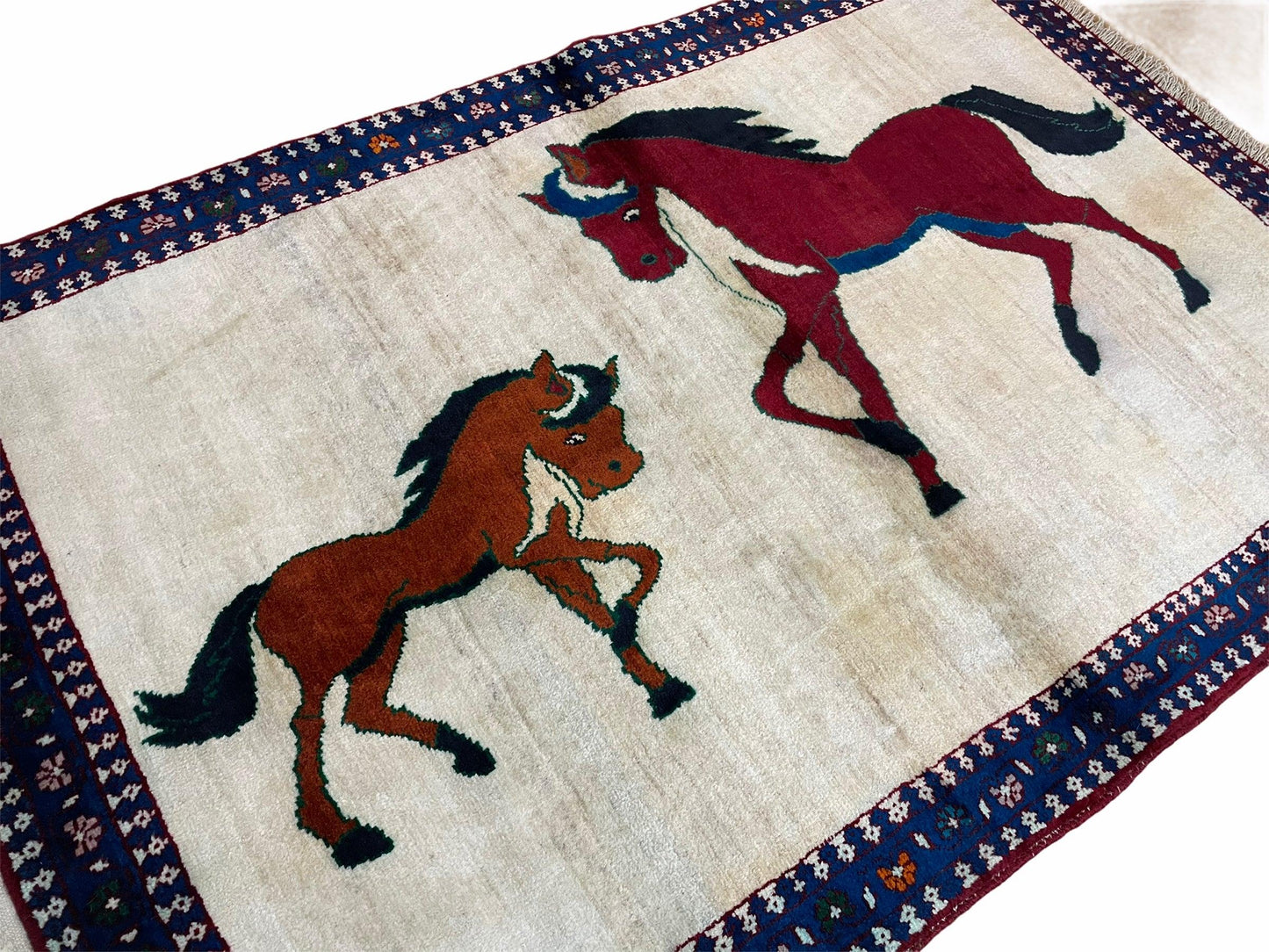 USED 3.5 X 5 Handmade Hand-Knotted Quality Wool Pictorial Brown Horses Animal Rug
