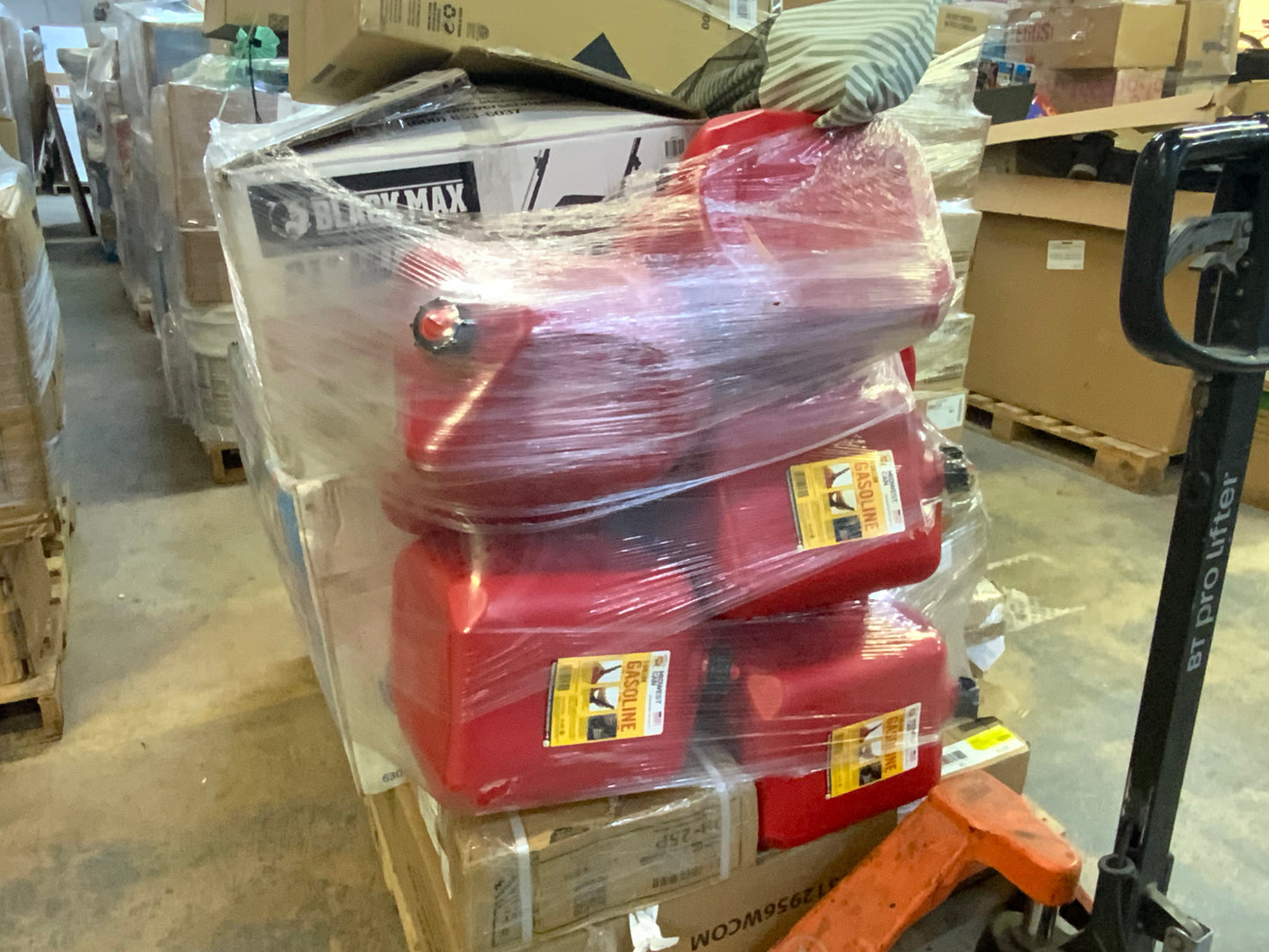 Buy the pallet Walmart returns #930