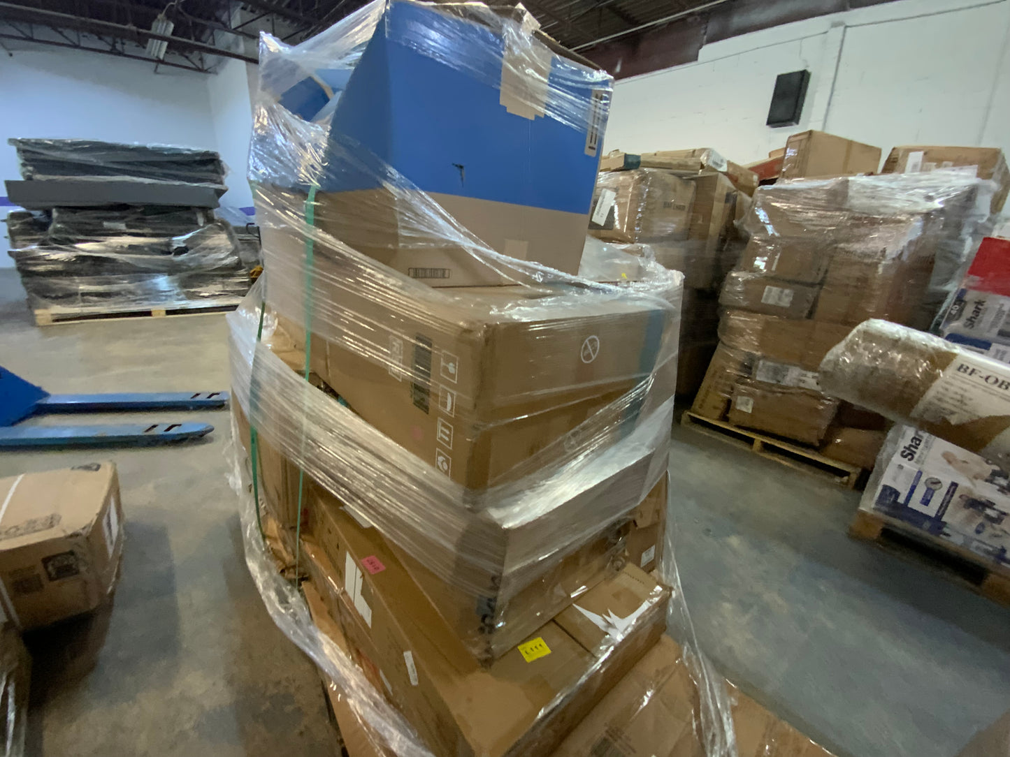 Buy the pallet Walmart returns #931