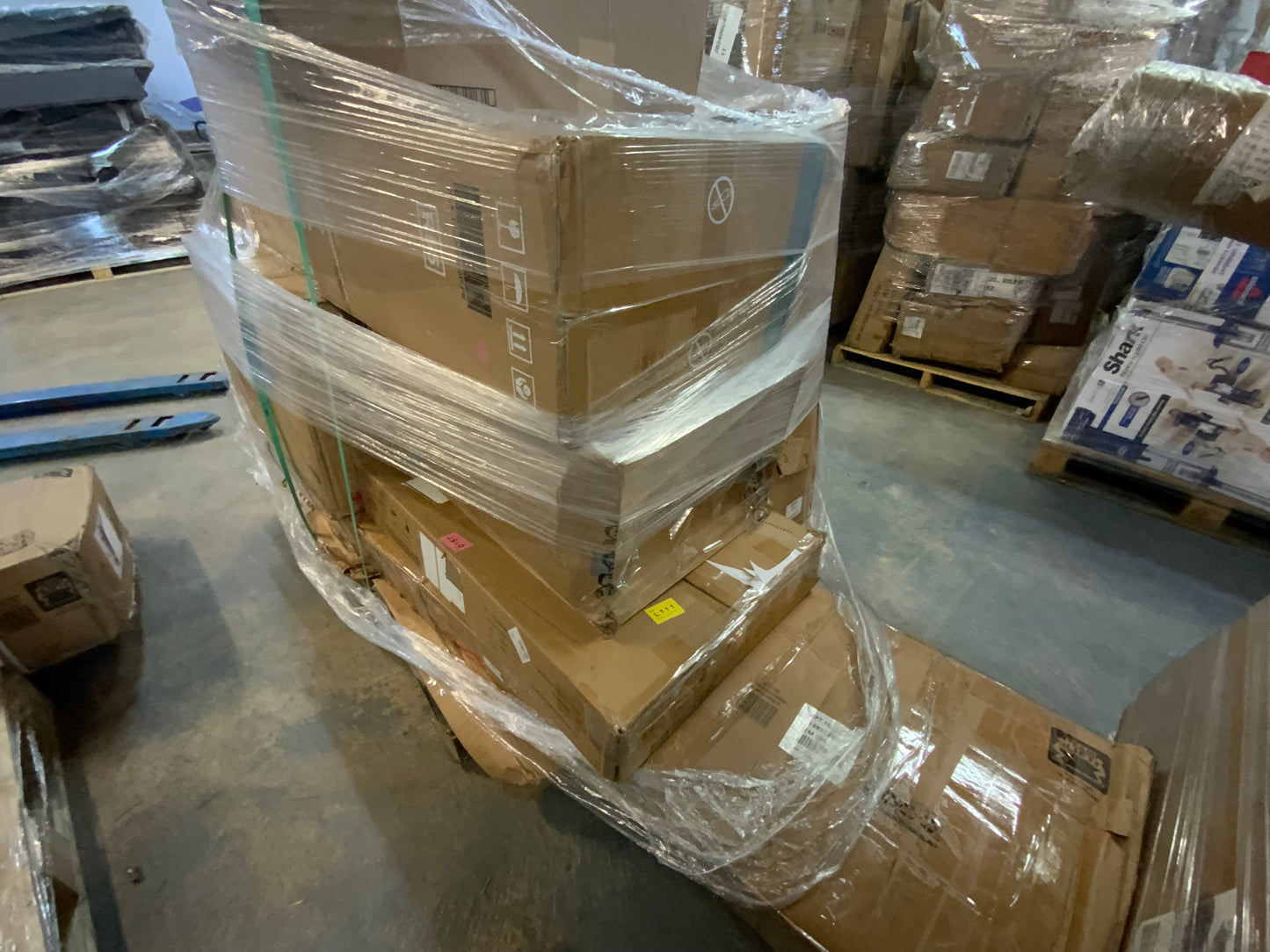 Buy the pallet Walmart returns #931