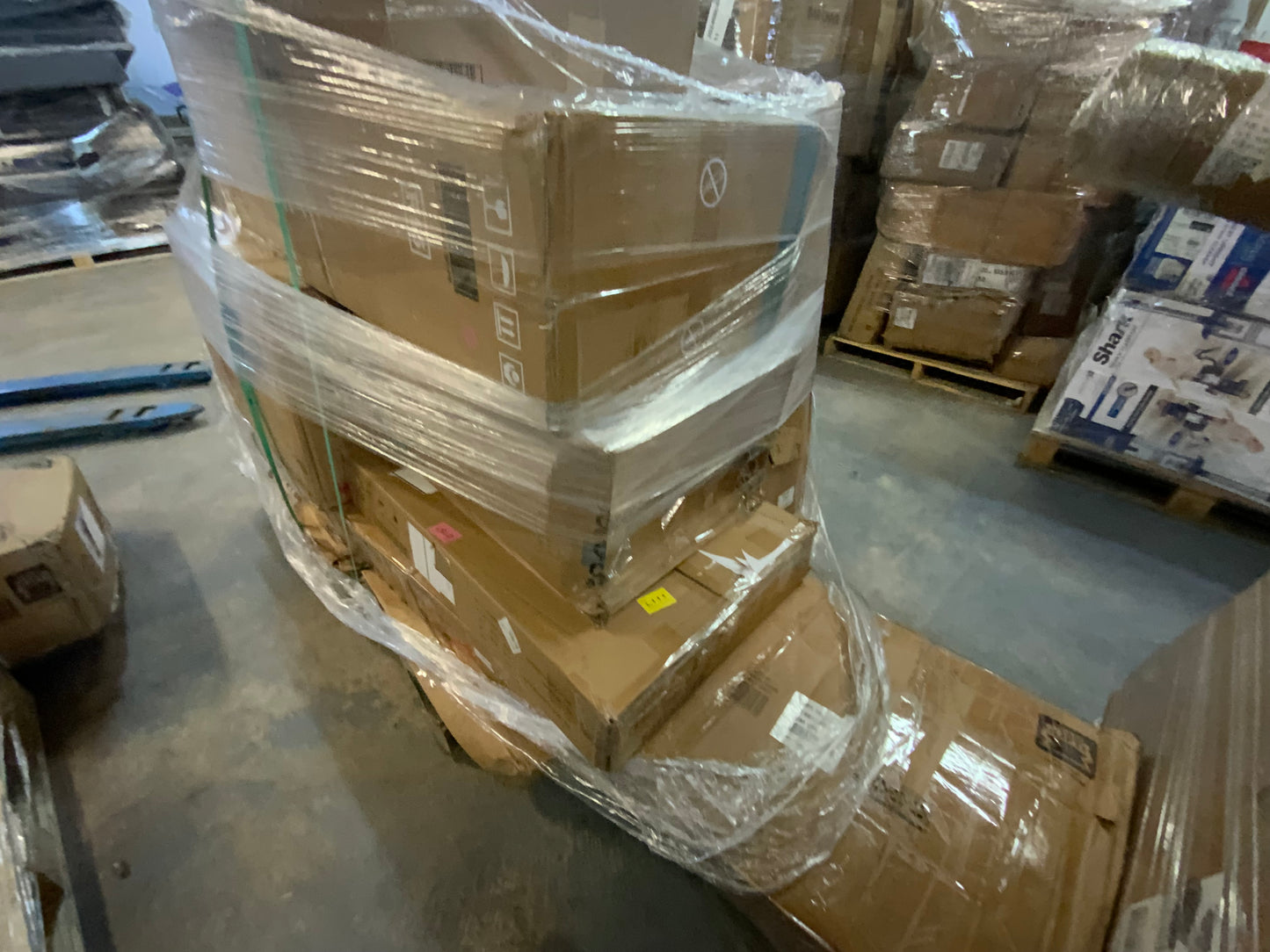 Buy the pallet Walmart returns #931