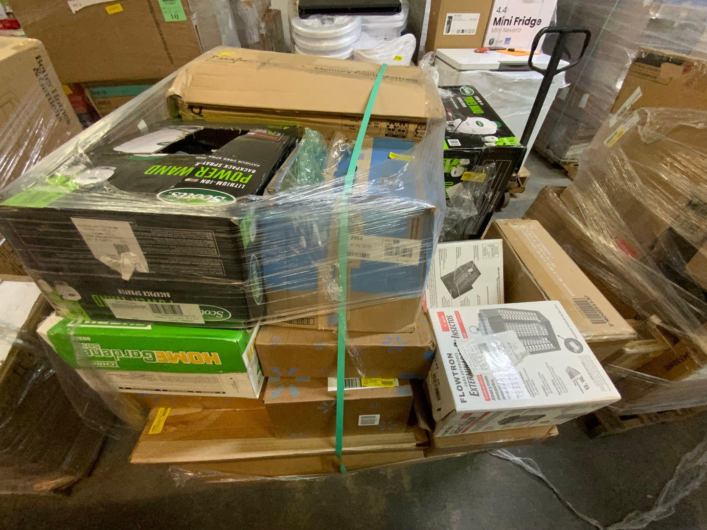 Buy the pallet Walmart returns #932