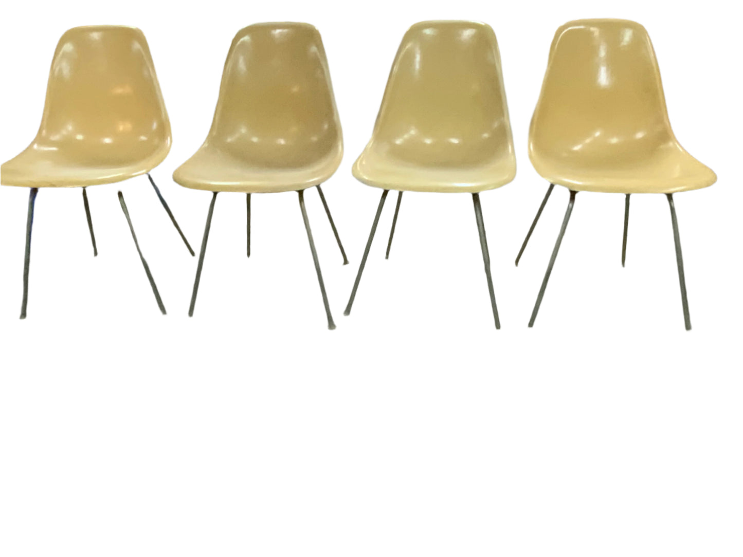 4x Mid Century Modern Herman Miller Eames Fiberglass Dining Chairs