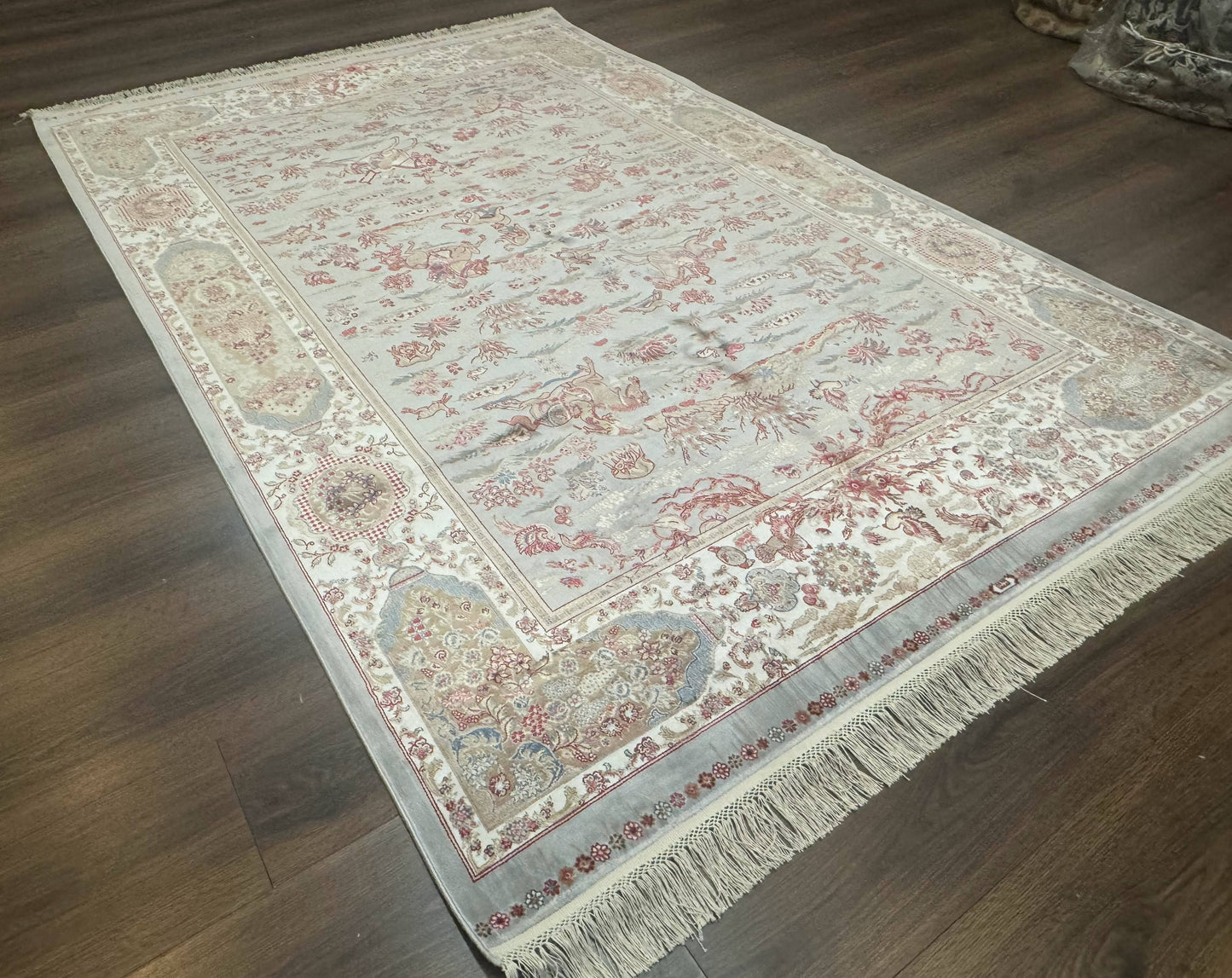 USED Turkish Silk Rug 5x7, Hunting Design, Animal Pictorials, Bamboo Silk