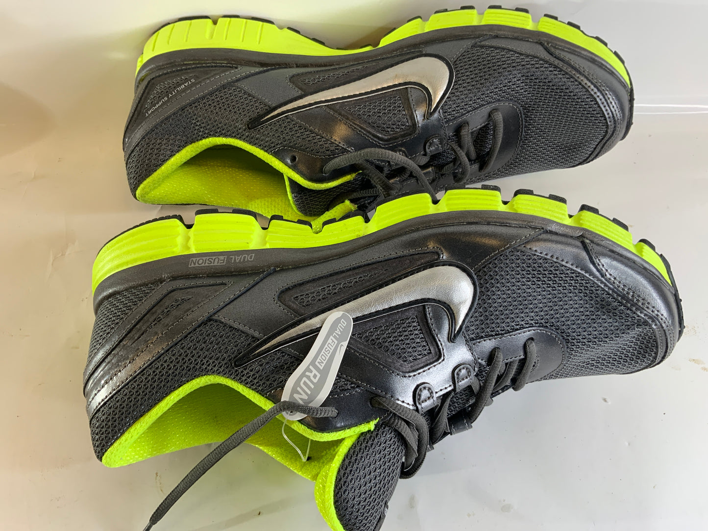USED Nike Men’s 13 Dual Fusion Shoe Sneakers