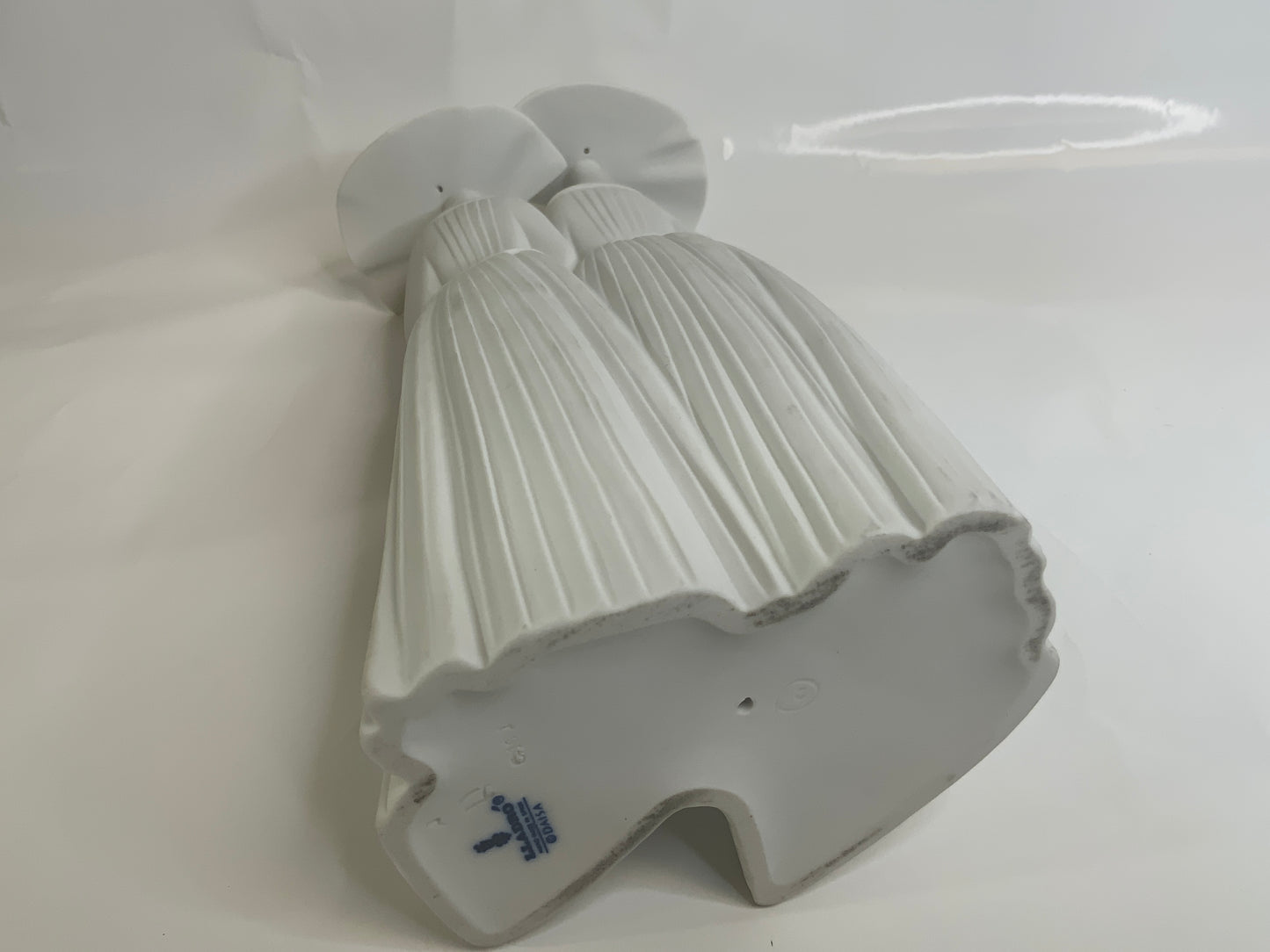 USED Collectible Lladro Two Nuns Porcelain Figurine 4611