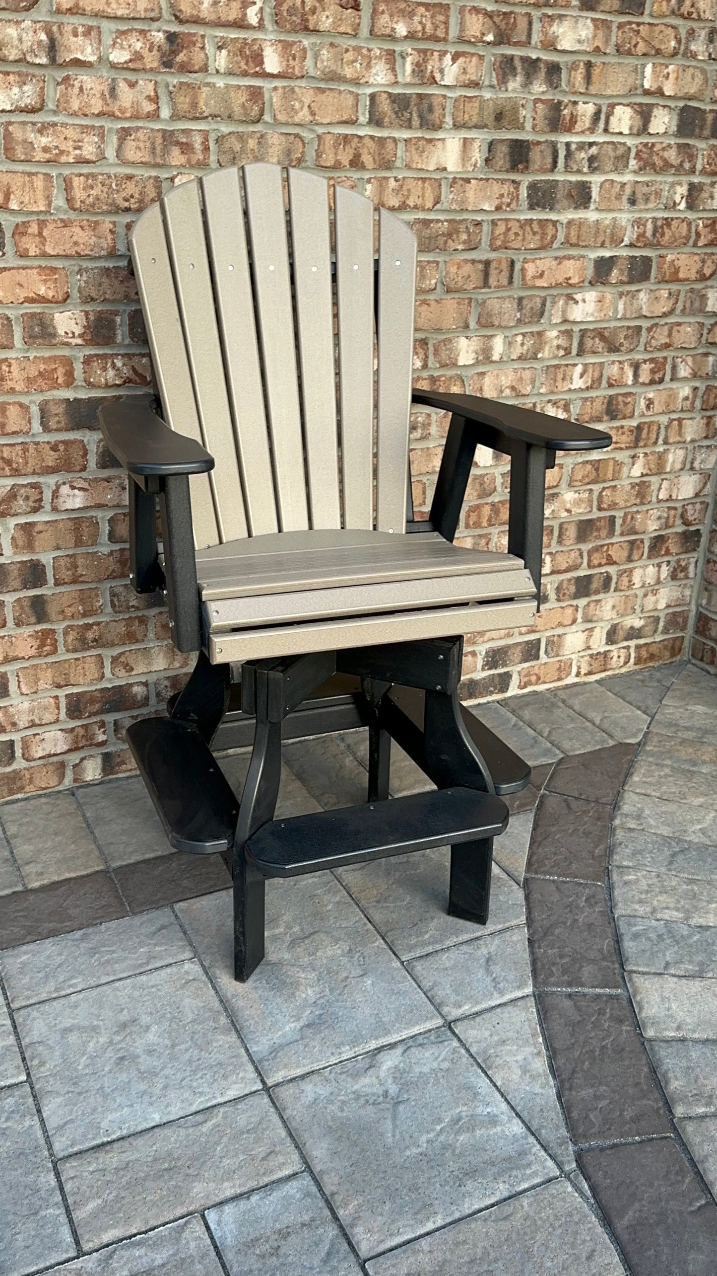 NEW Outdoor Counter Height Chair with Arms Swivel