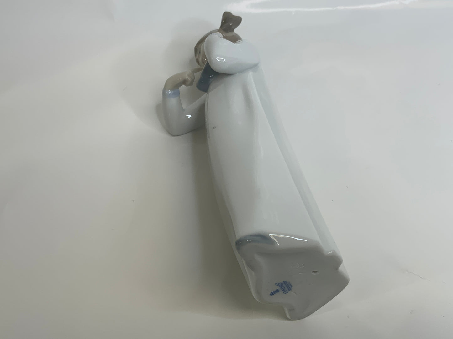 USED Collectible Lladro 4871 is the "Girl with Guitar" figurine from the Childhood Collection in a MATTE finish.