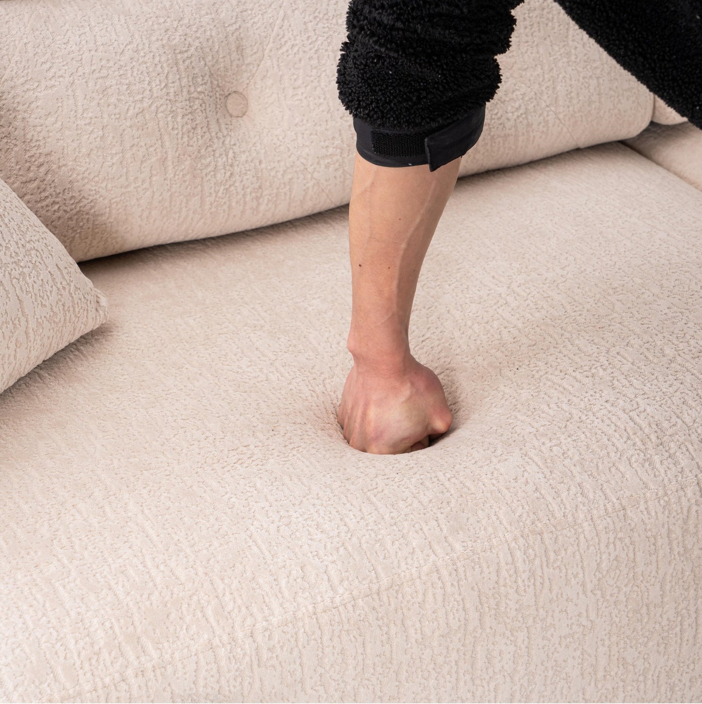 NEW LY-029 Apricot Compression Sofa 4-seater Wood Grain Chenille Fabric Couch with Two Pillows