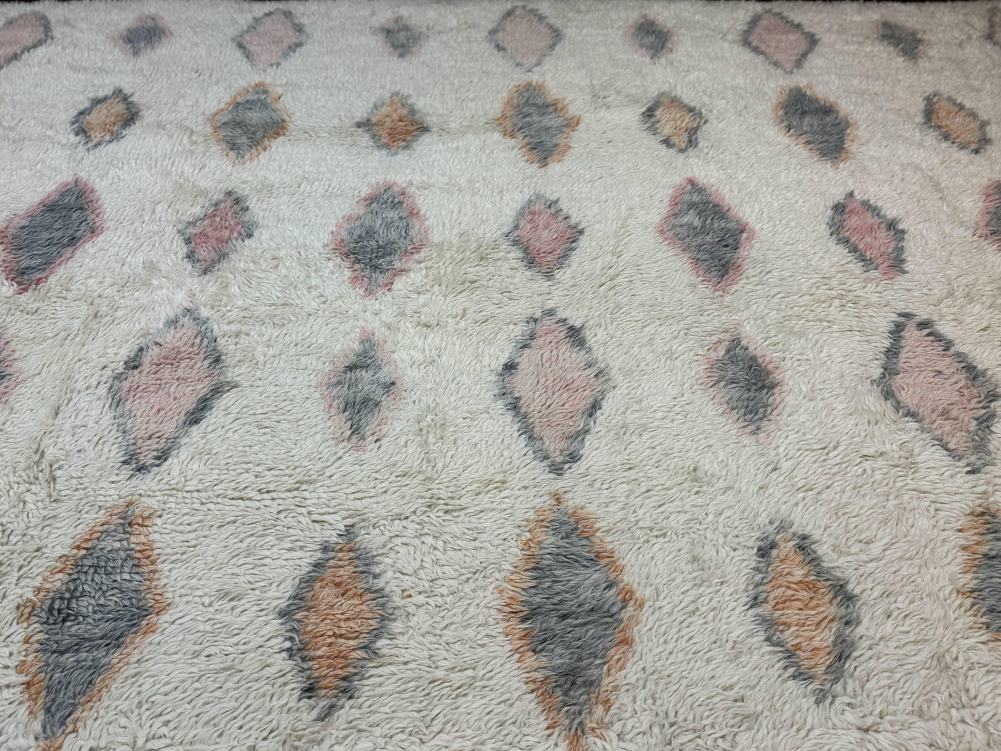 USED Large Modern Contemporary Indian Shag Rug 11x14, Ivory, Handmade Wool Carpet