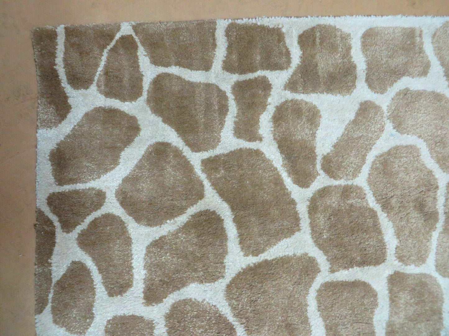 USED 6x9 Safavieh Rug