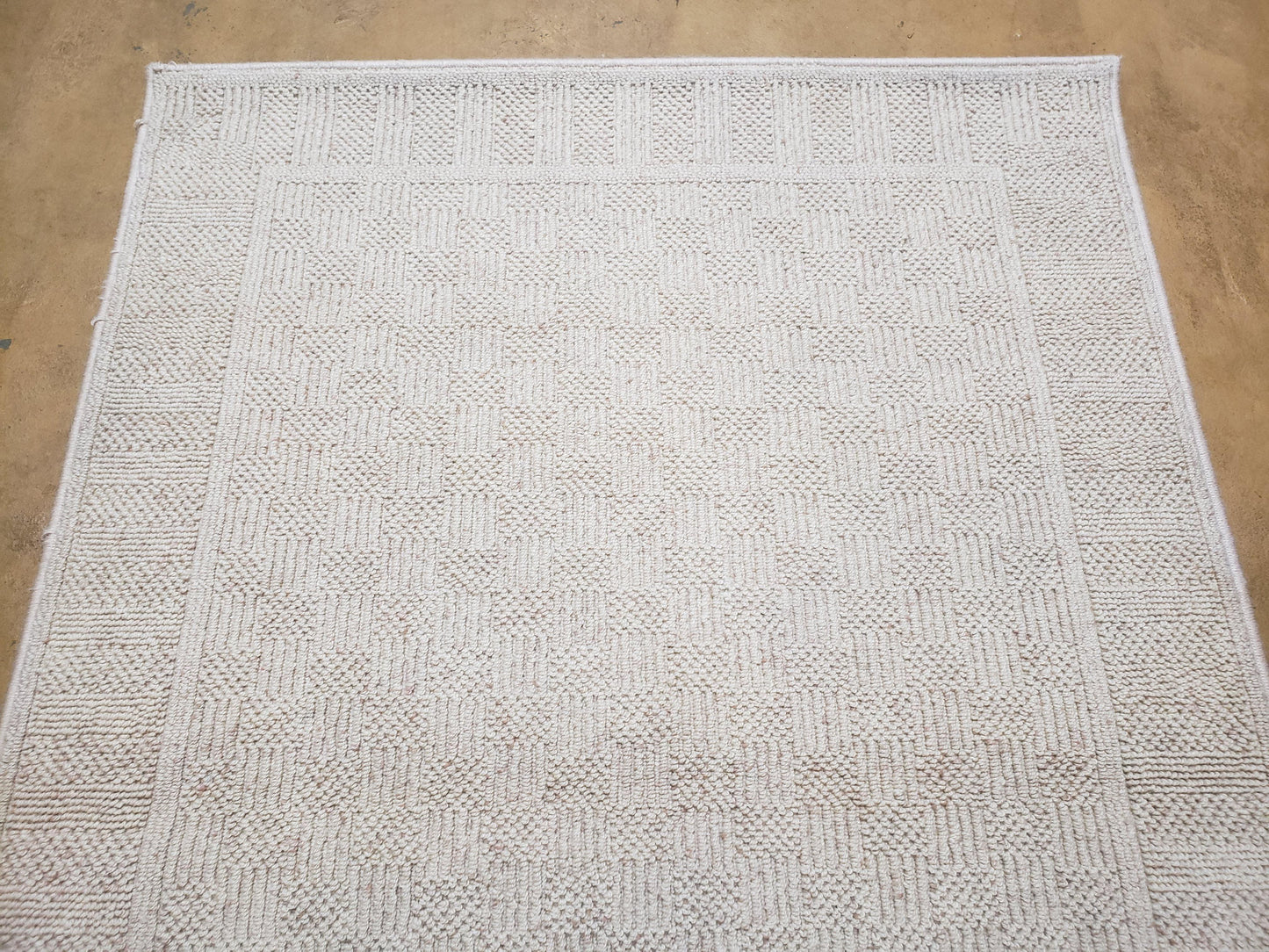 USED 3x5 Karastan Rug Chaumiere Collection, Kara-Loc, Design #291/9866, Creme Color, Textured Squares II Patern, 3'6" x 5' 3" Carpet