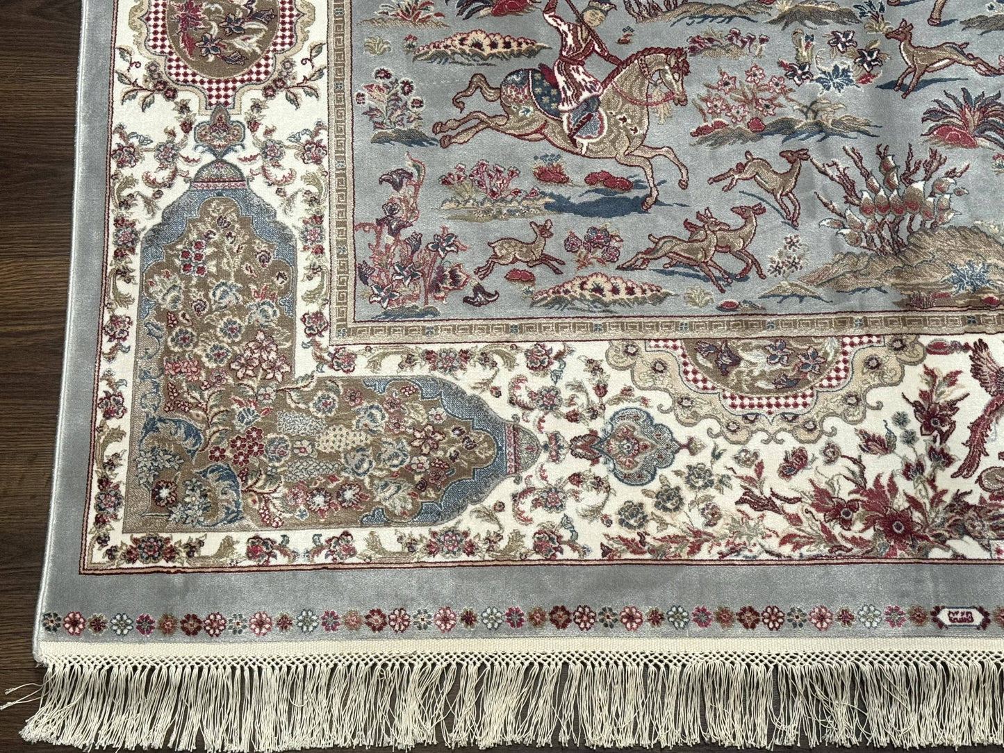 USED Turkish Silk Rug 5x7, Hunting Design, Animal Pictorials, Bamboo Silk