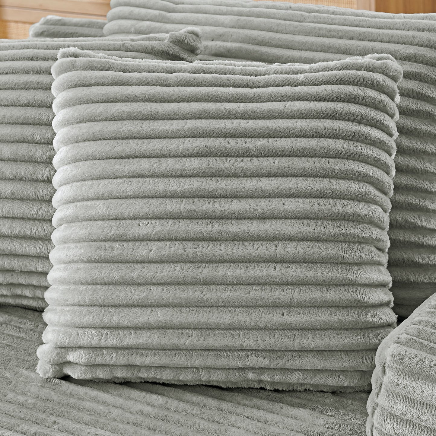 NEW Modern Velvet Single Lazy Sofa Lounge Chair with High-Density Foam in Gray