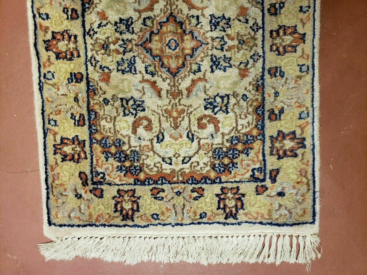 USED 1' 8" X 2' 4" Handmade Floral Oriental Wool Rug Carpet Ivory
