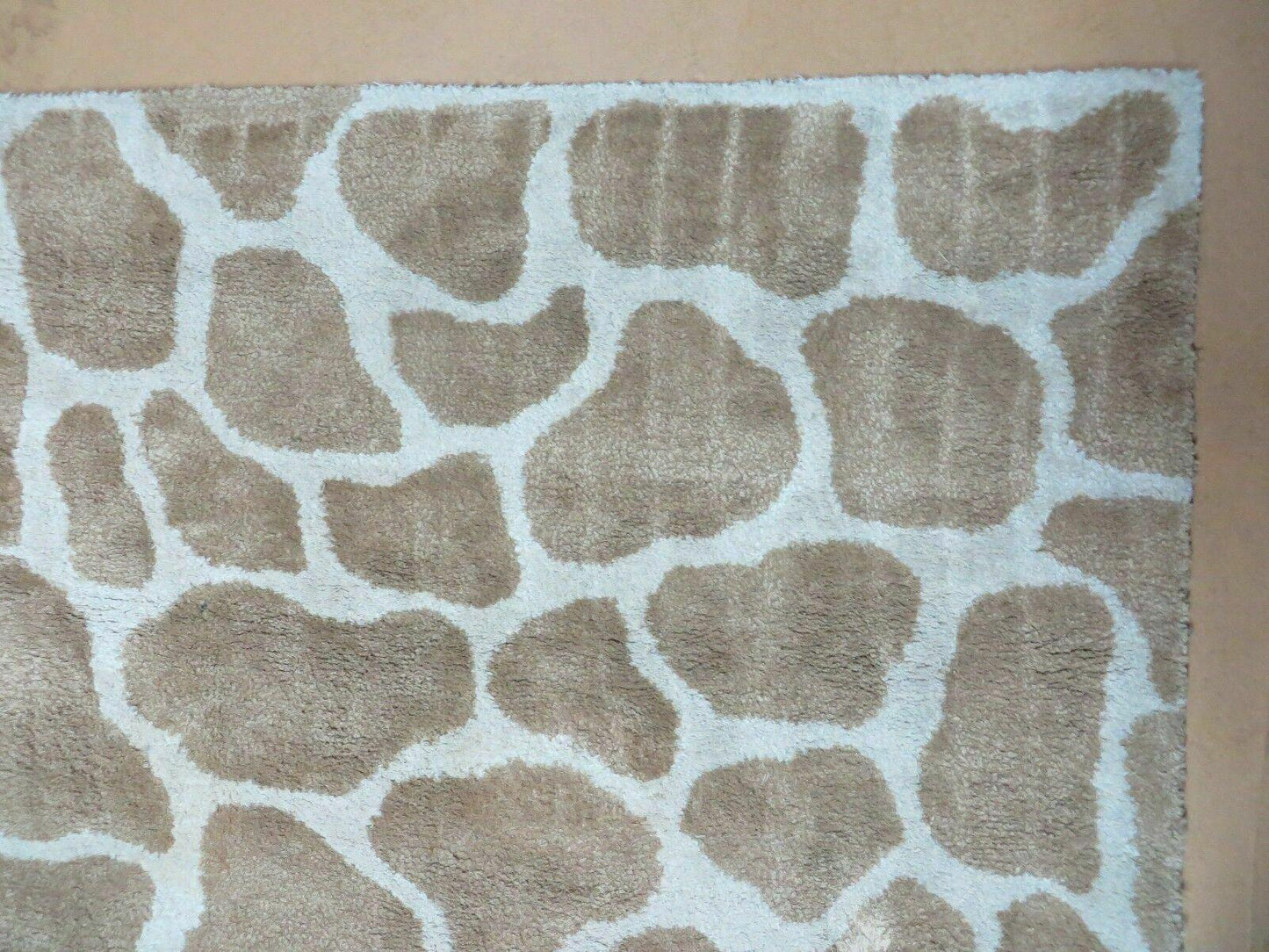 USED 6x9 Safavieh Rug