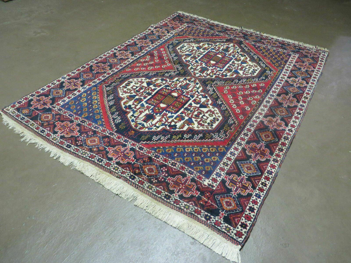 USED 4' X 5.5' Vintage Handmade Turkish Tribal Wool Rug Medallion Nice