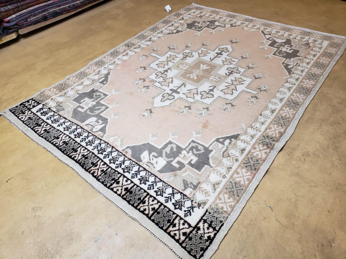 USED Antique Moroccan Rug 5x7 Tribal Carpet, Hand-Knotted Soft Wool Pile, 5 x 7 Area Rug, Berber Rug, Geometric Open Field Medallion, Pink Ivory