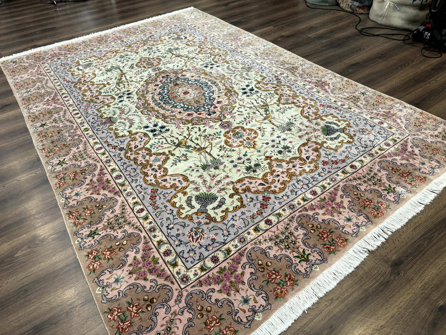 USED Wonderful Persian Tabriz Rug 7x10, Very Fine 330 KPSI, Light Green Light Blue Pink, Kork Wool Silk Foundation, Bird Pictorials