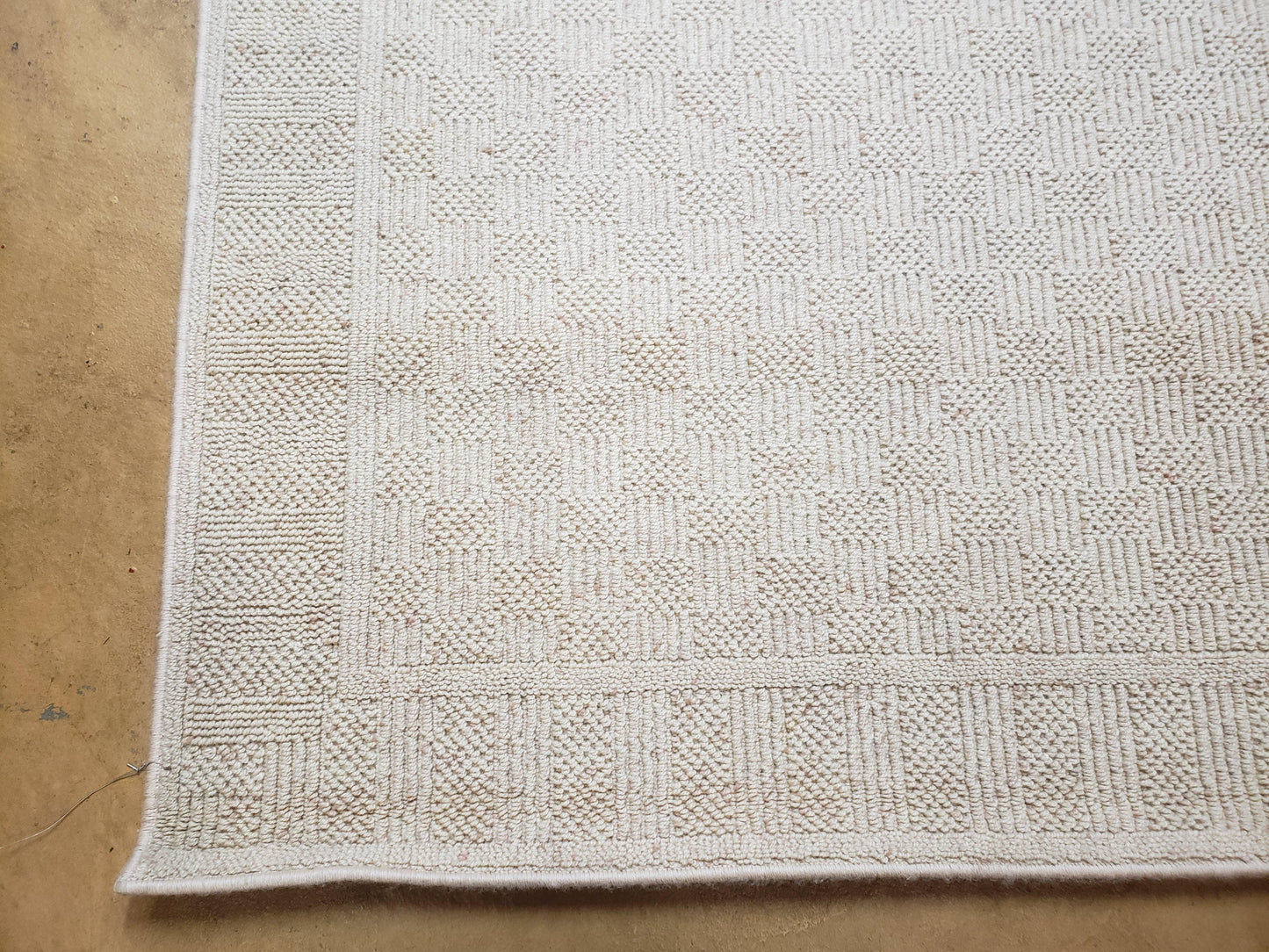 USED 3x5 Karastan Rug Chaumiere Collection, Kara-Loc, Design #291/9866, Creme Color, Textured Squares II Patern, 3'6" x 5' 3" Carpet