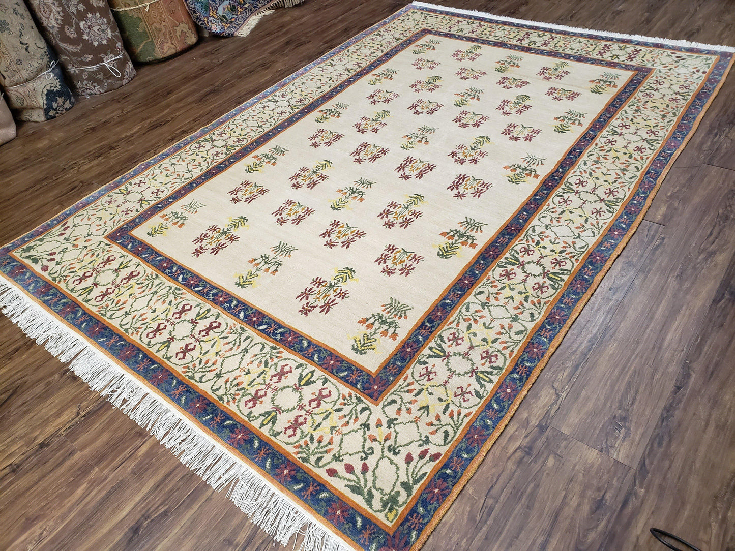 USED Tufenkian Rug 5.9 x 8.6, Tibetan Nepalese Rug, Hand Knotted, Soft Shiny Wool, Repeated Motifs, Contemporary Modern, Area Rug 6x9, Vintage