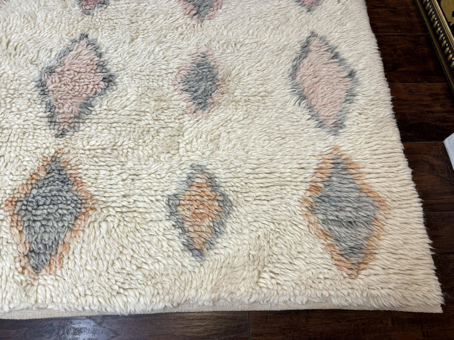 USED Large Modern Contemporary Indian Shag Rug 11x14, Ivory, Handmade Wool Carpet