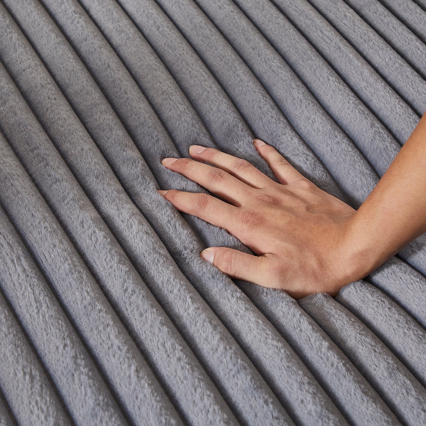 NEW 87' Oversized Plush Fluffy Loveseat Sectional Lounge Chaise with Reclining Sofa Bed Sleeper Chair