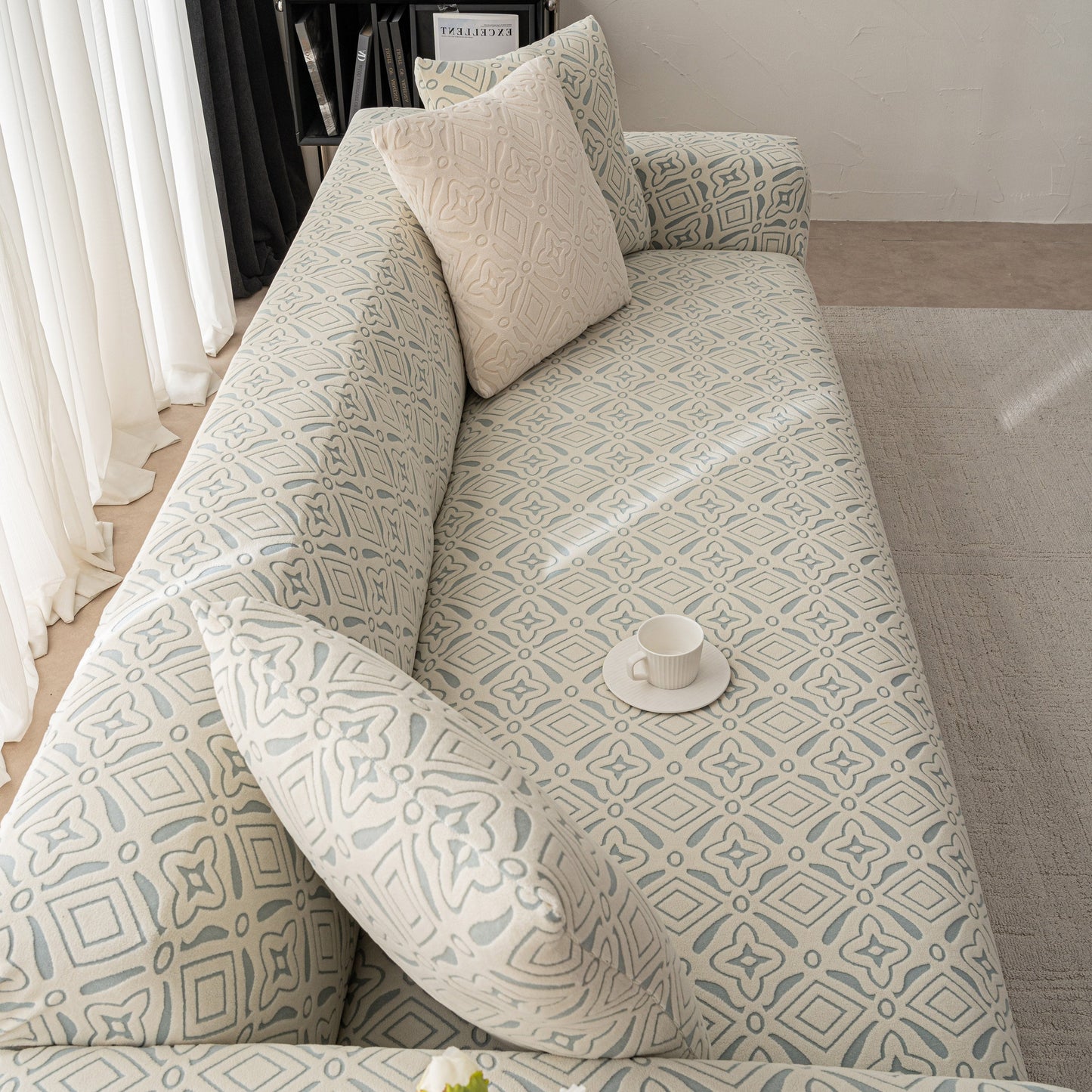 NEW 3D Jacquard Geometric Sofa Cover, High Stretch Soft Polar Fleece Slipcover for Couch