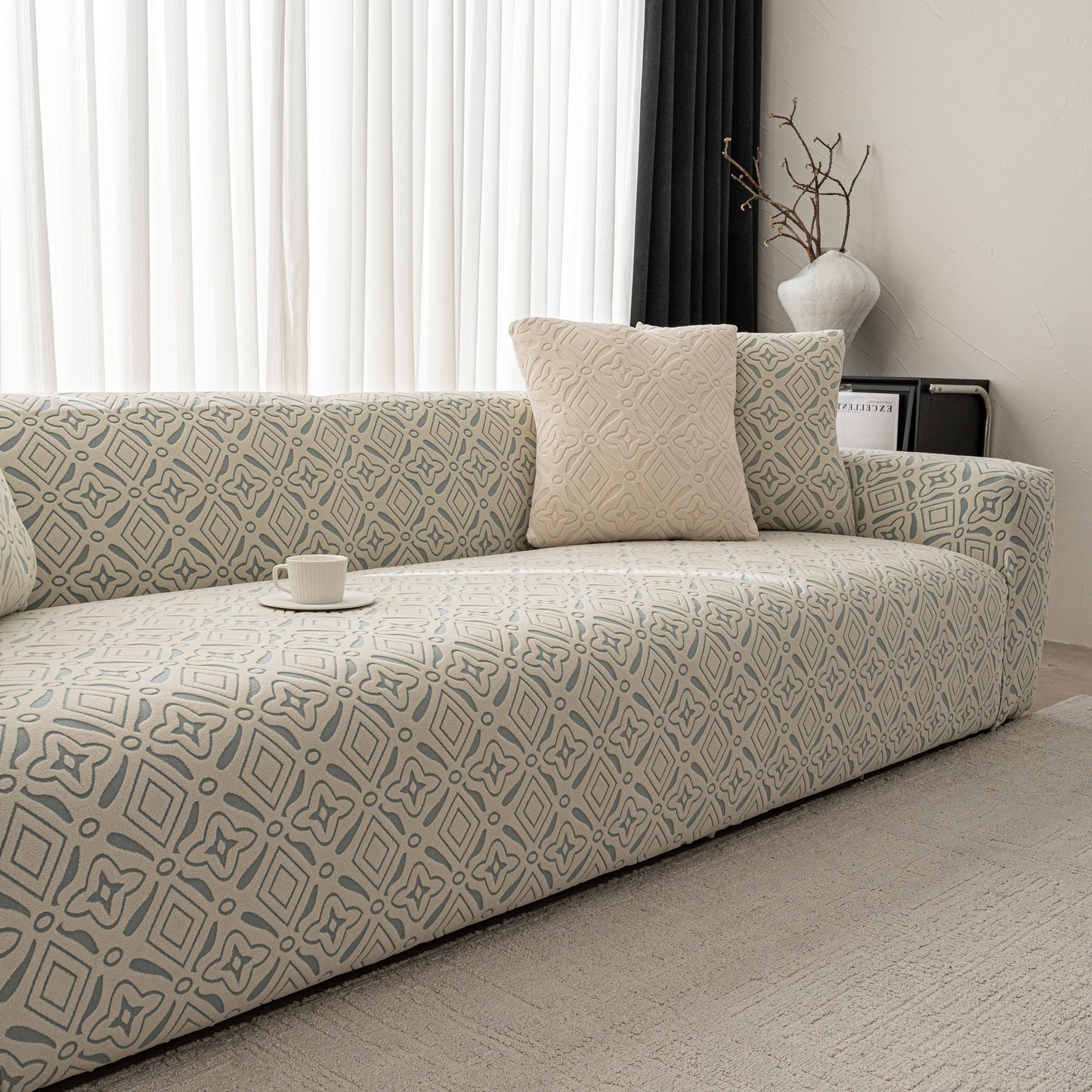 NEW 3D Jacquard Geometric Sofa Cover, High Stretch Soft Polar Fleece Slipcover for Couch