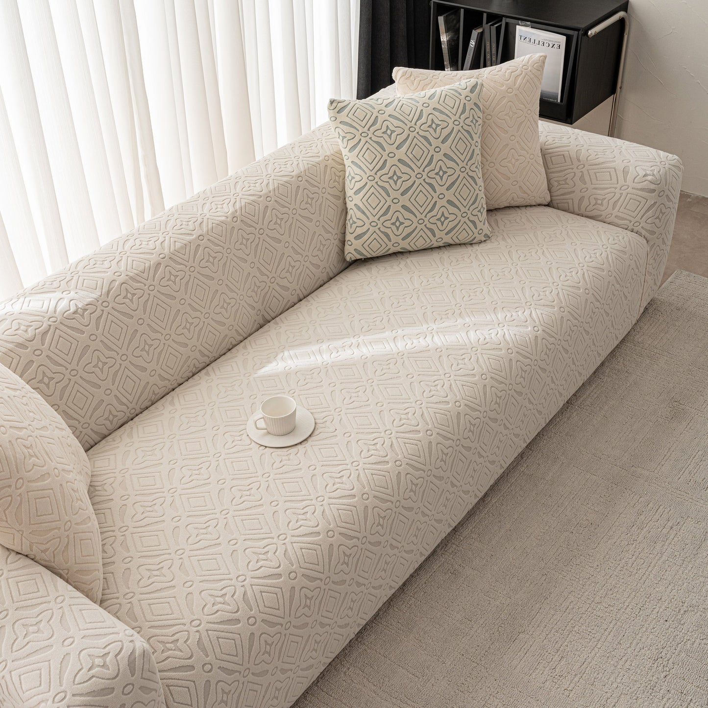 NEW 3D Jacquard Geometric Sofa Cover, High Stretch Soft Polar Fleece Slipcover for Couch