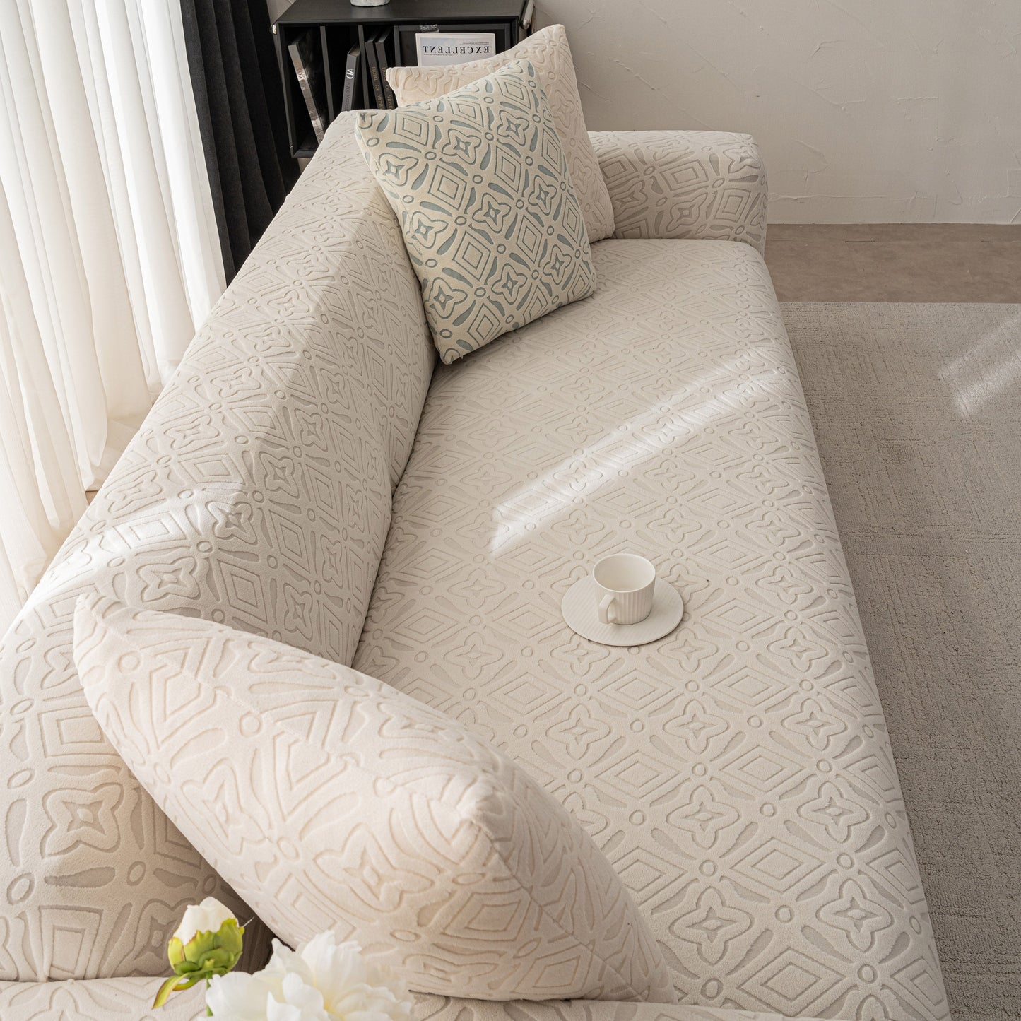 NEW 3D Jacquard Geometric Sofa Cover, High Stretch Soft Polar Fleece Slipcover for Couch