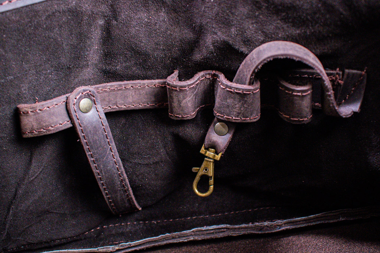 NEW Leather Hide Laptop Bag- Weathered Mahogany (Buckles)