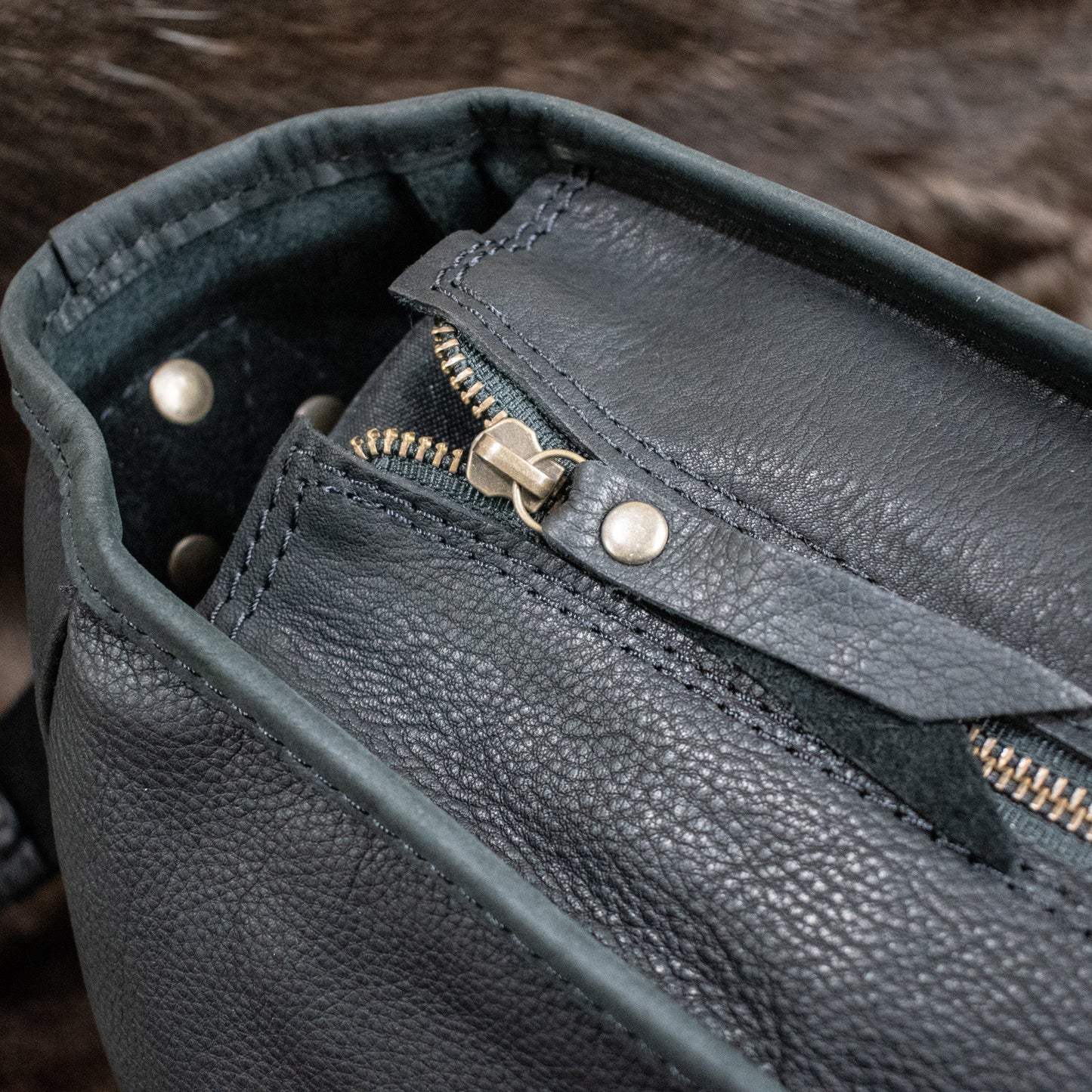 NEW Leather Hide Laptop Bag- Black (Buckles)