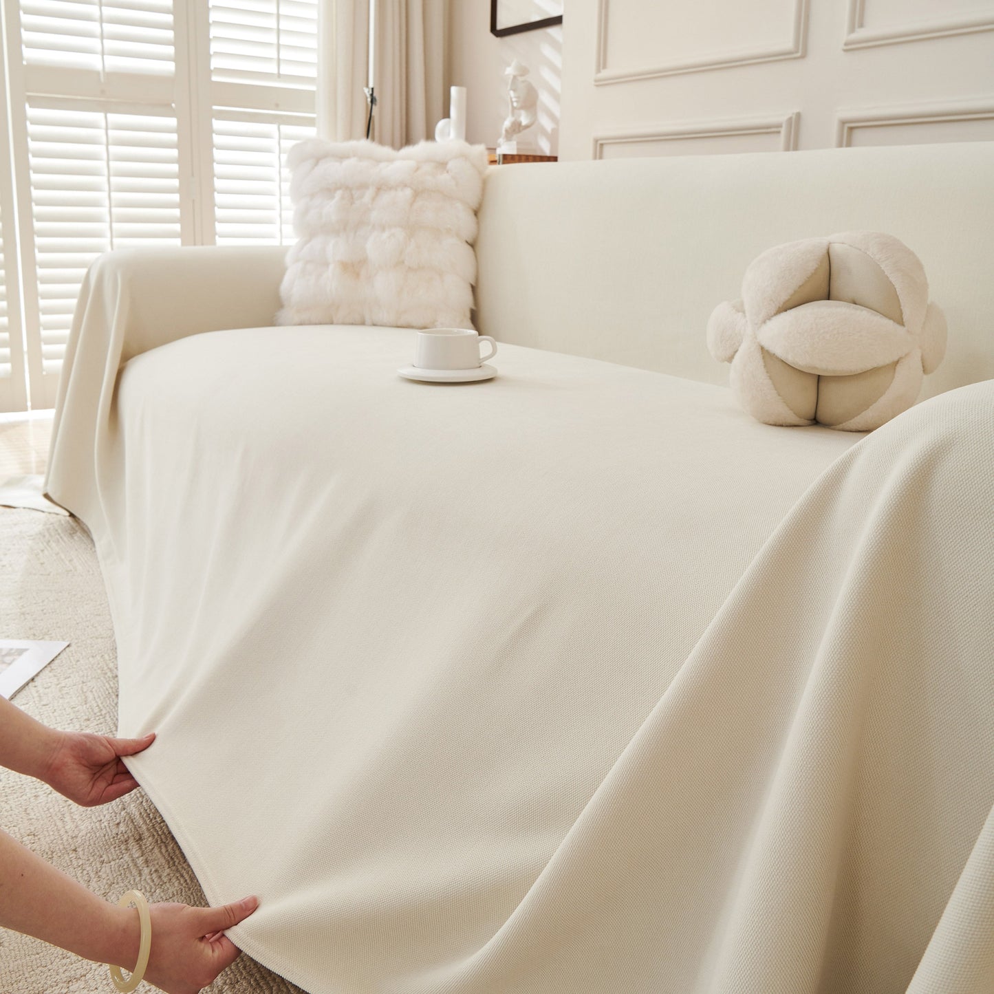 NEW Waterproof Scratch Proof Sofa Protector Throw Blanket, Couch Cover for Pets & Kids