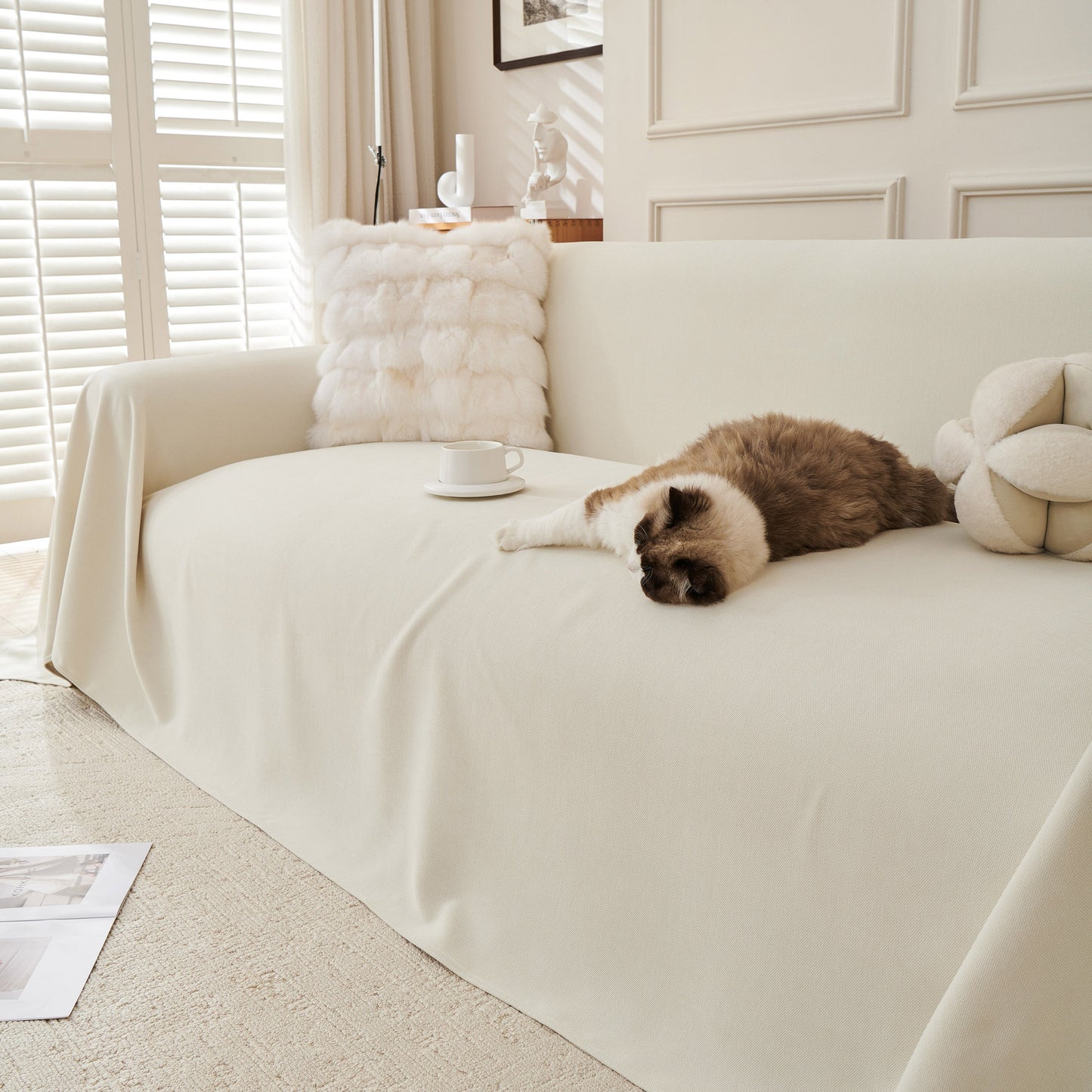 NEW Waterproof Scratch Proof Sofa Protector Throw Blanket, Couch Cover for Pets & Kids