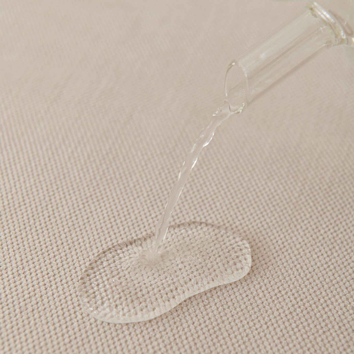 NEW Waterproof Scratch Proof Sofa Protector Throw Blanket, Couch Cover for Pets & Kids