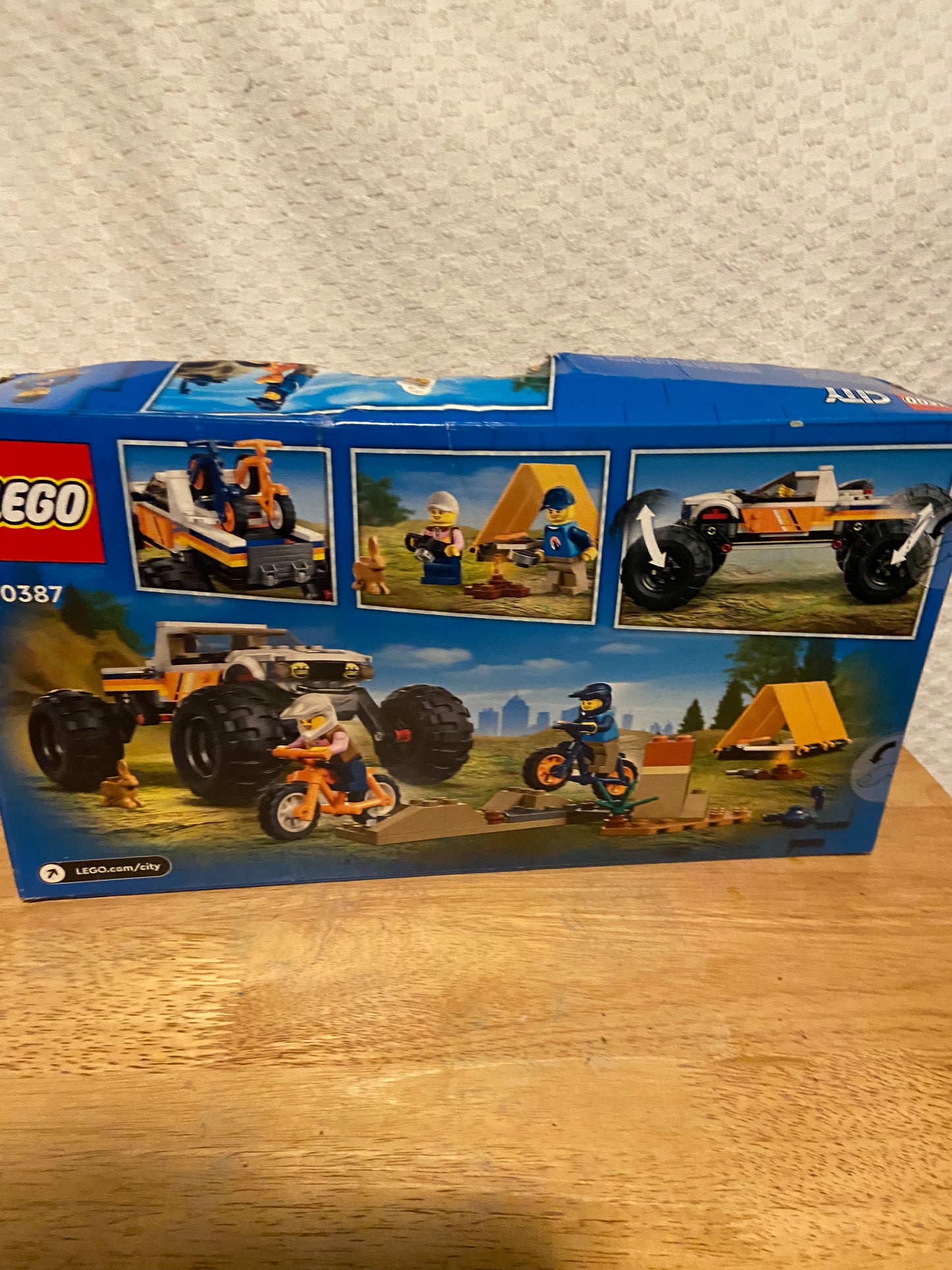 NEW Lego City 4x4 Off-Roader Adventures 6037 Toy Set