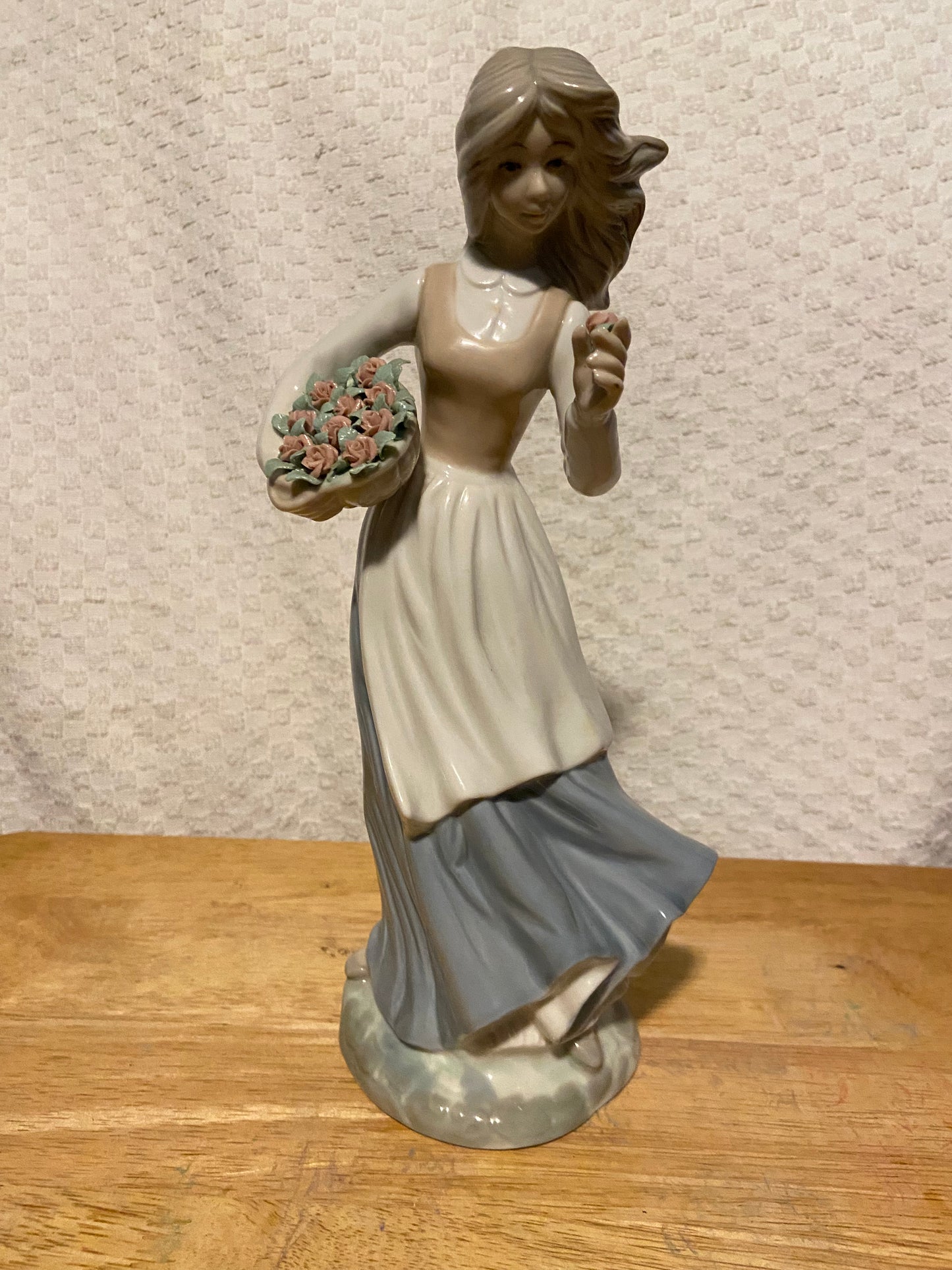 Vintage Tengra Valencia Spain Girl with Flowers Porcelain Figurine