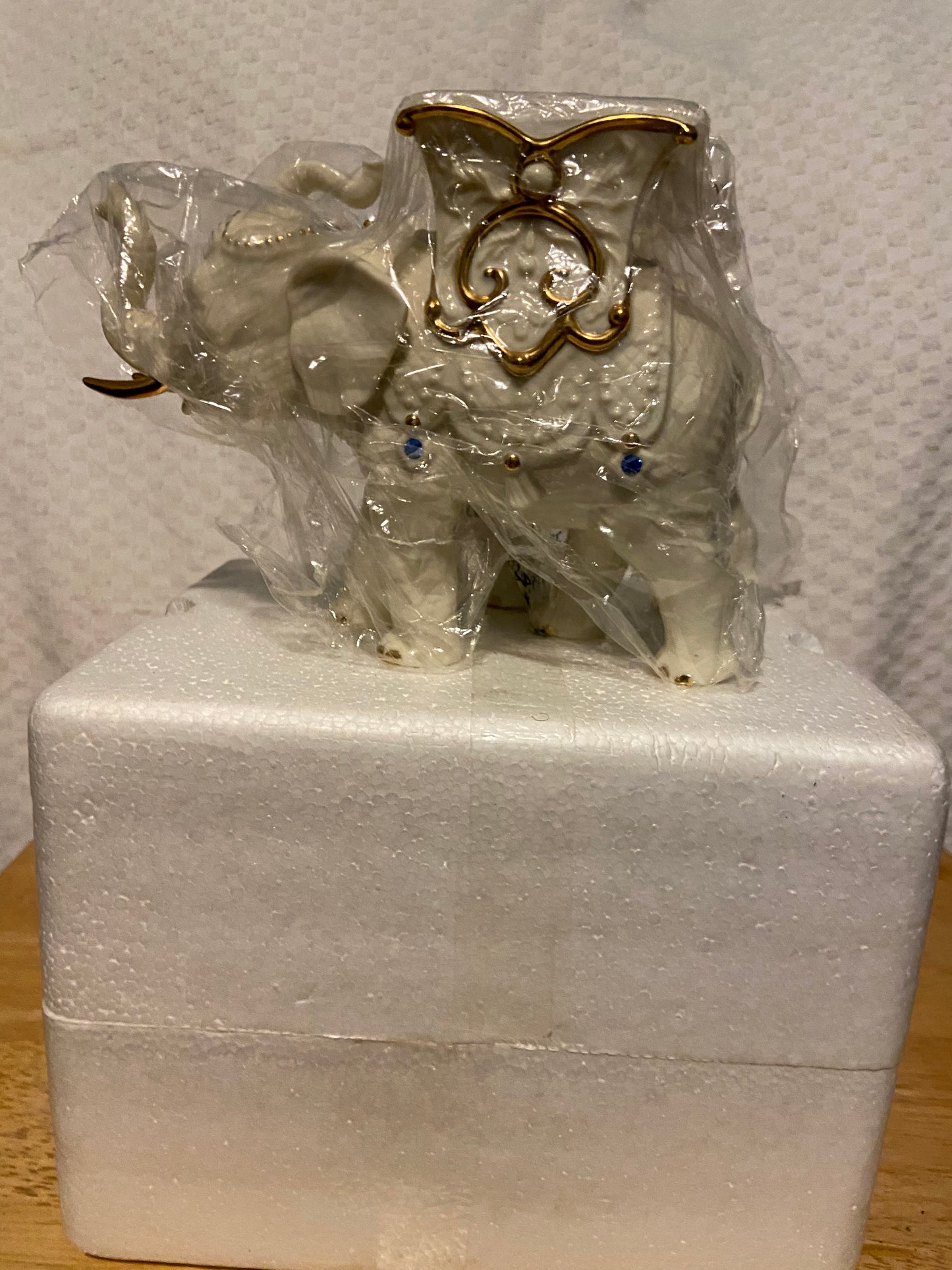 NEW Pair Lenox 24k Trim Jeweled Elephant Candle Holders with Box