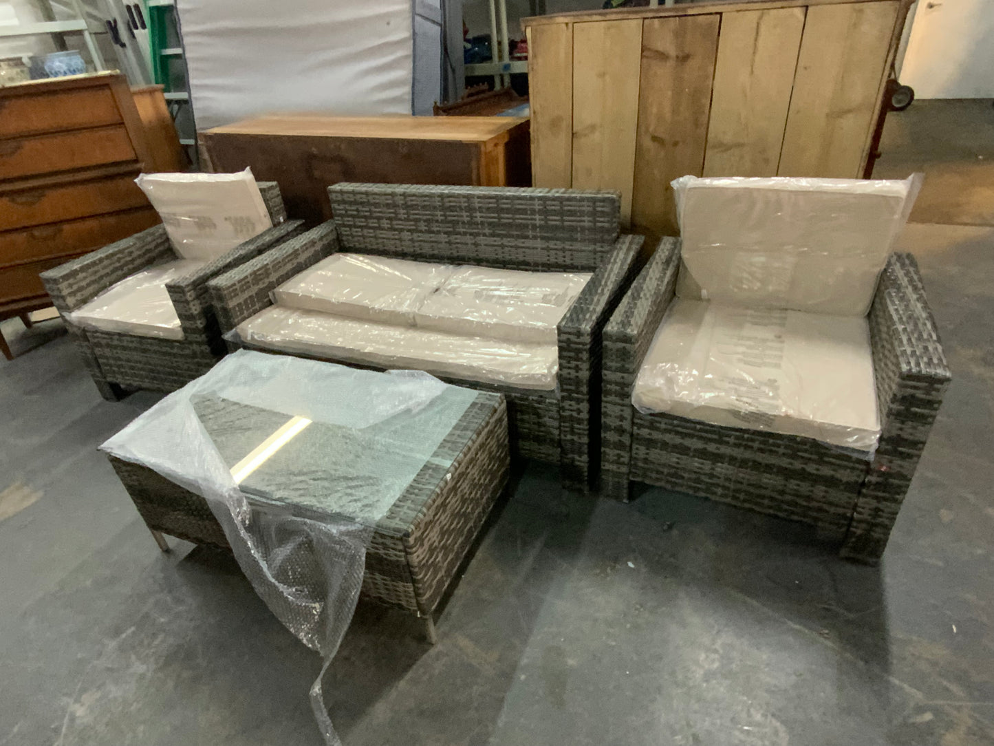NEW 4 Piece Rattan Outdoor Patio Furniture Set
