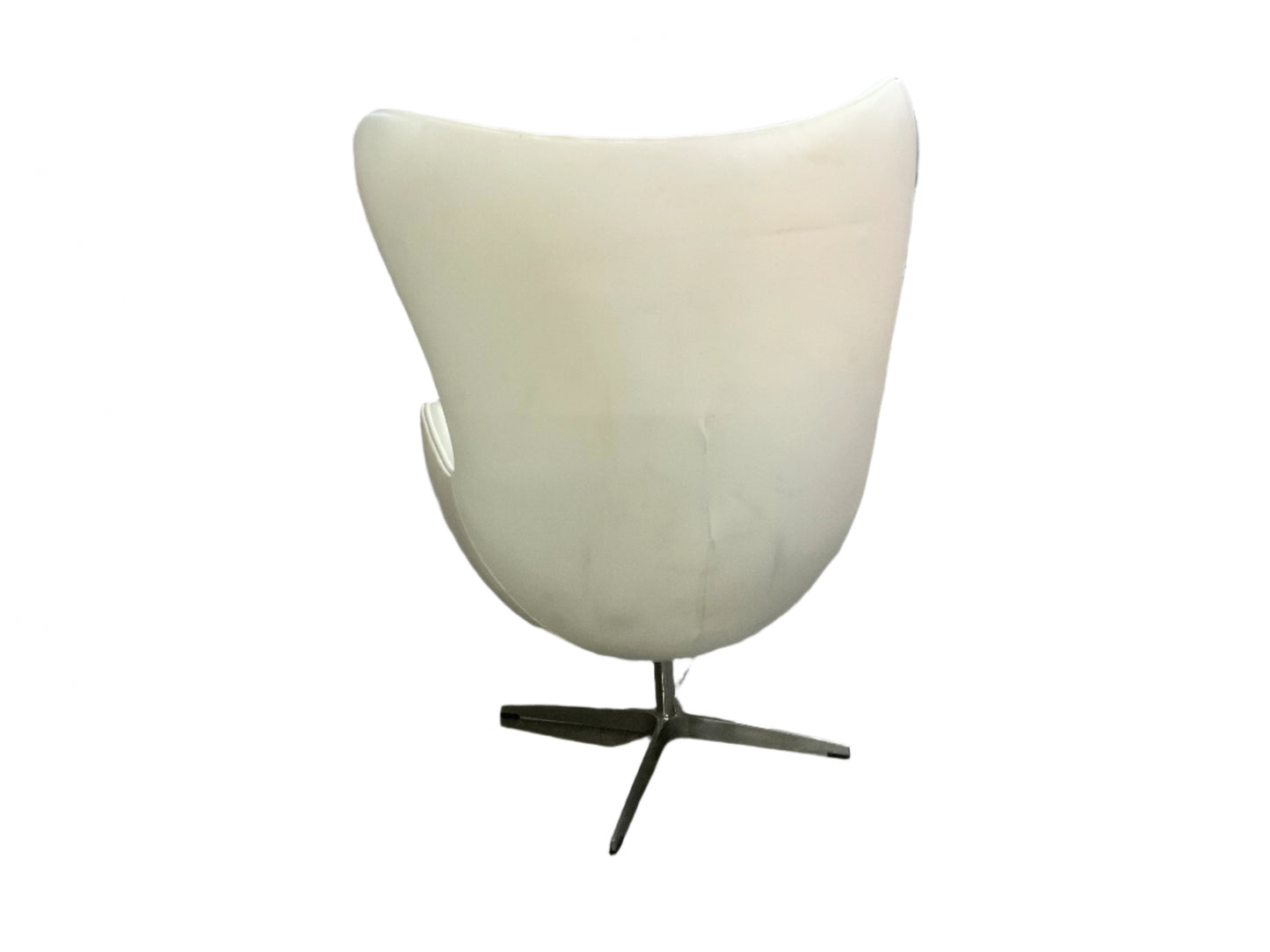 Mid Century Arne Jacobsen Model 3316 Egg Easy Leather Chair