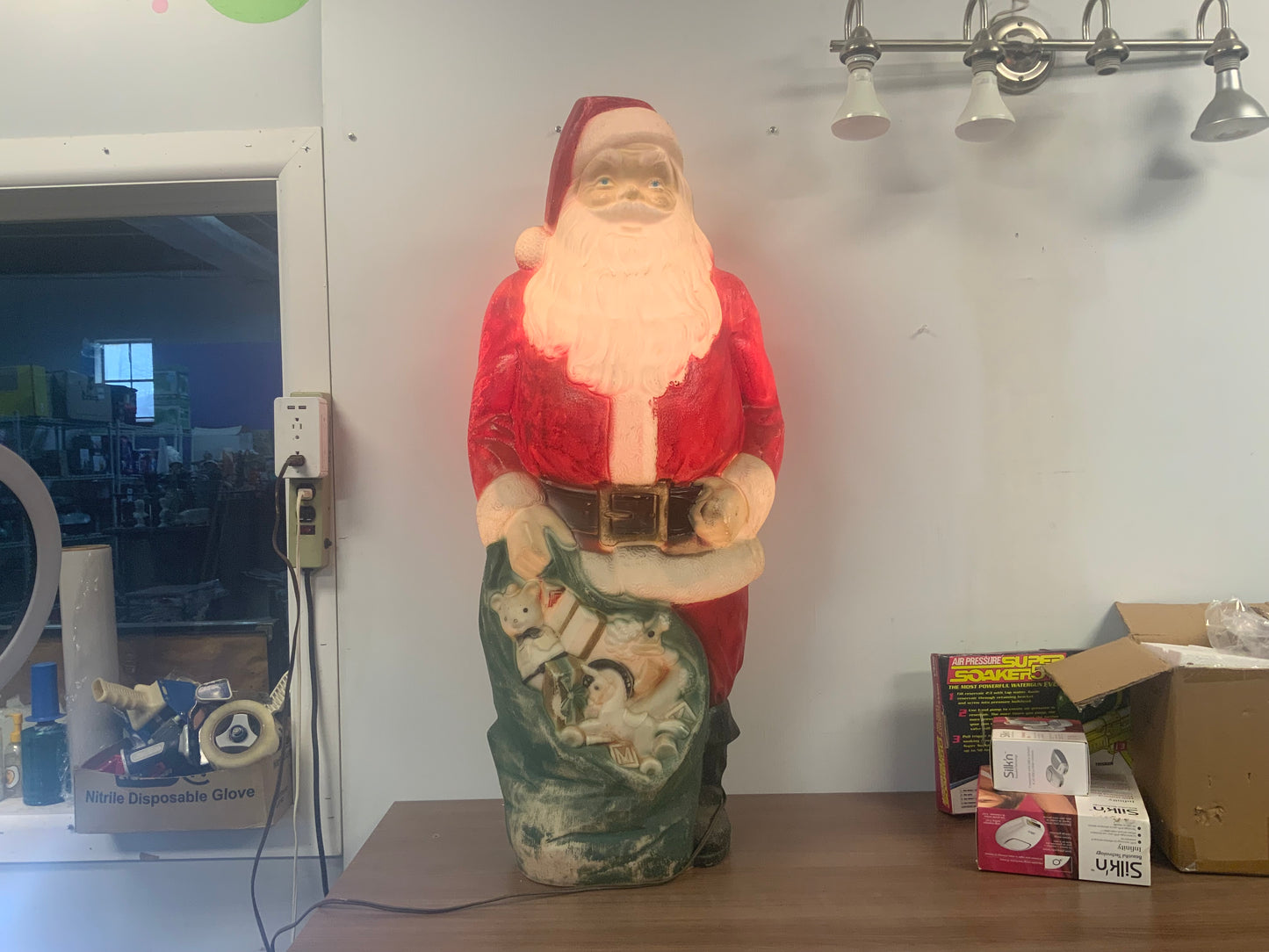 Vintage Christmas 46” Lighted Santa Holding His Green Bag Of Toys Blow Mold
