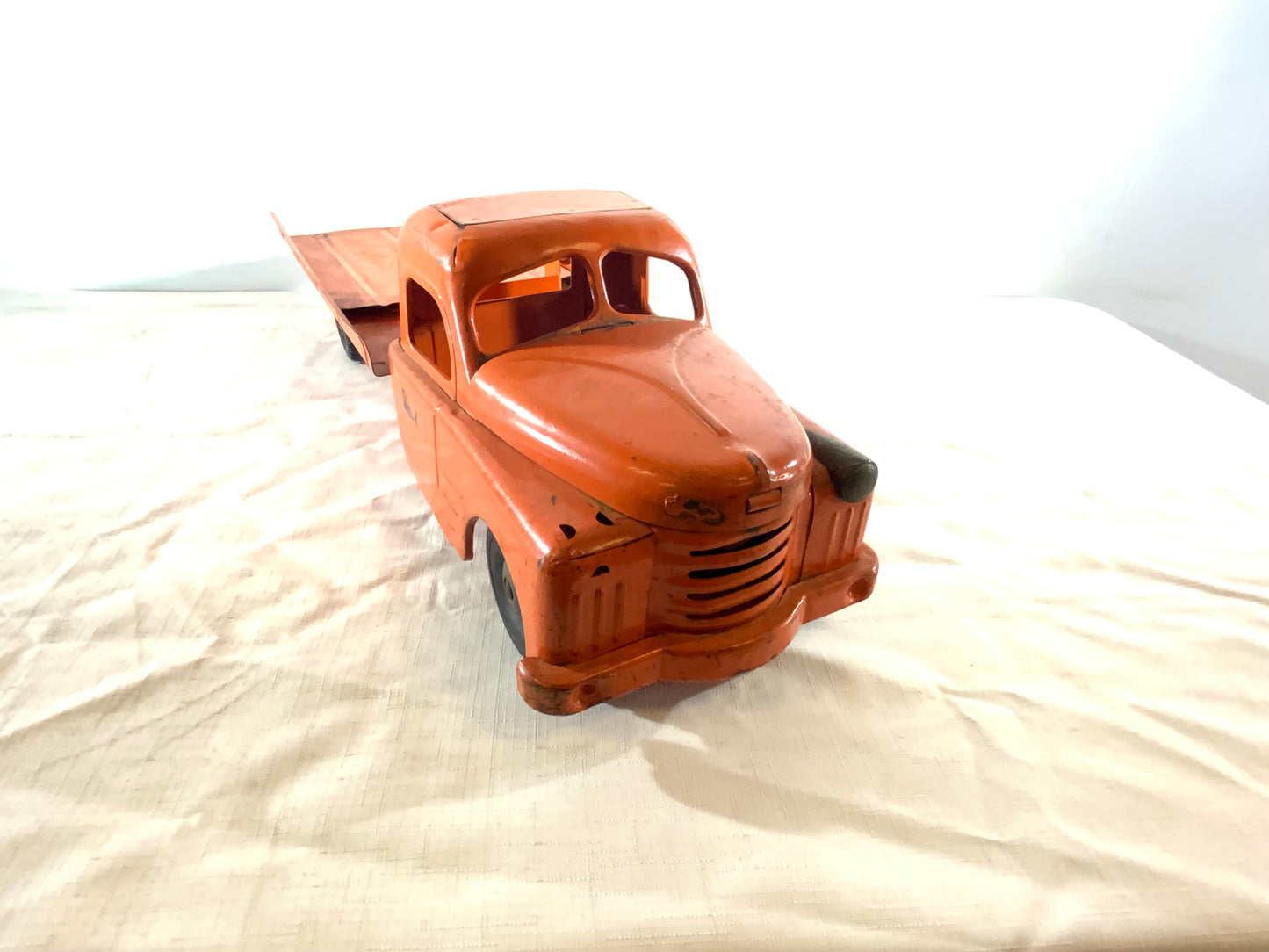 Vintage Structo Metal Toy Tow Truck