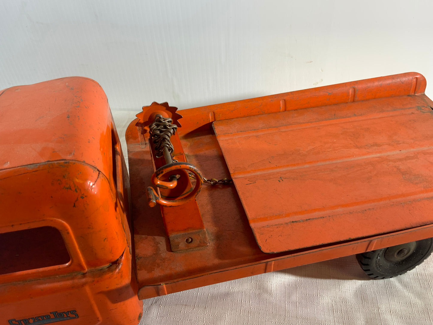 Vintage Structo Metal Toy Tow Truck