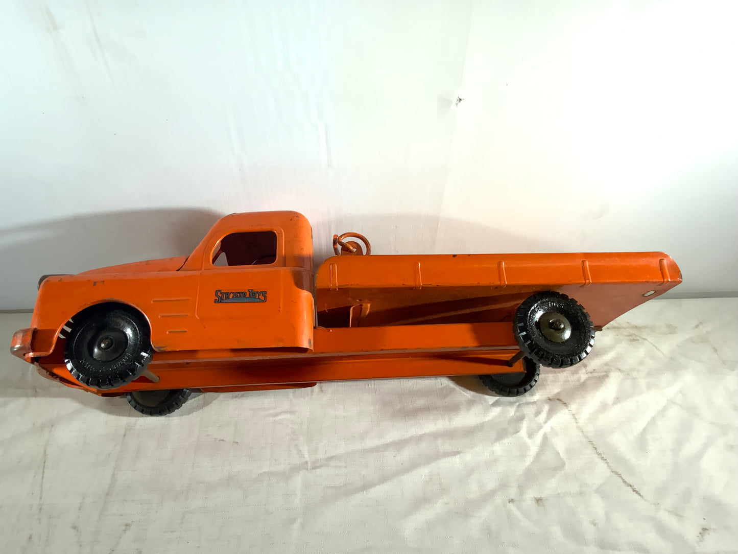 Vintage Structo Metal Toy Tow Truck