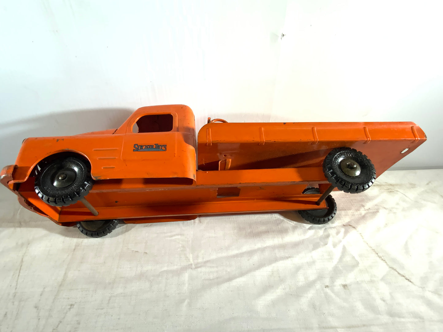 Vintage Structo Metal Toy Tow Truck