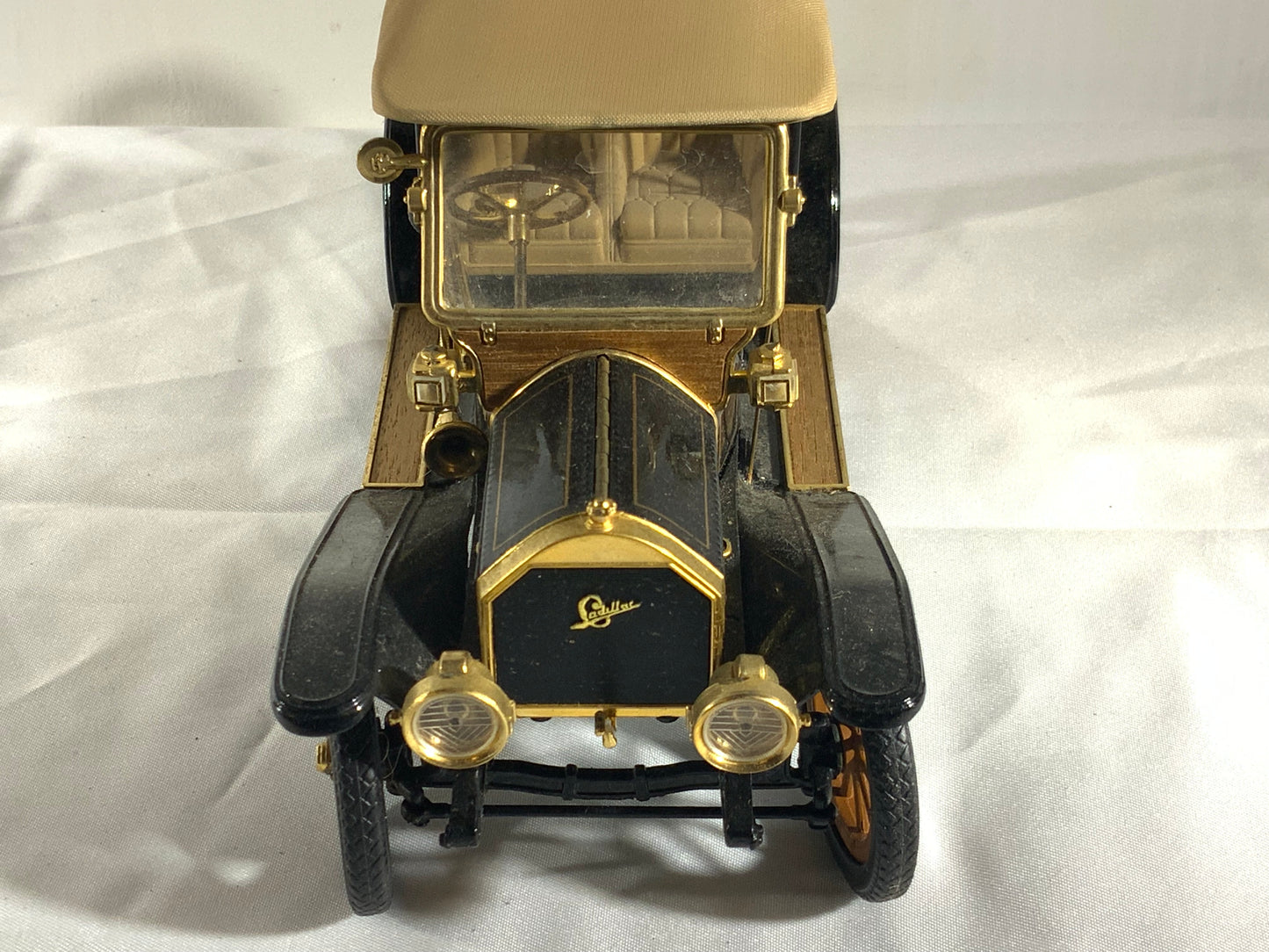 USED Franklin Mint 1/24 Scale B11RU75 - 1910 Cadillac Model Thirty Roadster - Black