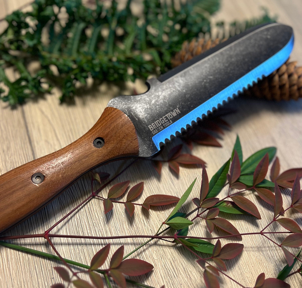 NEW Essential Hori Hori Garden Knife