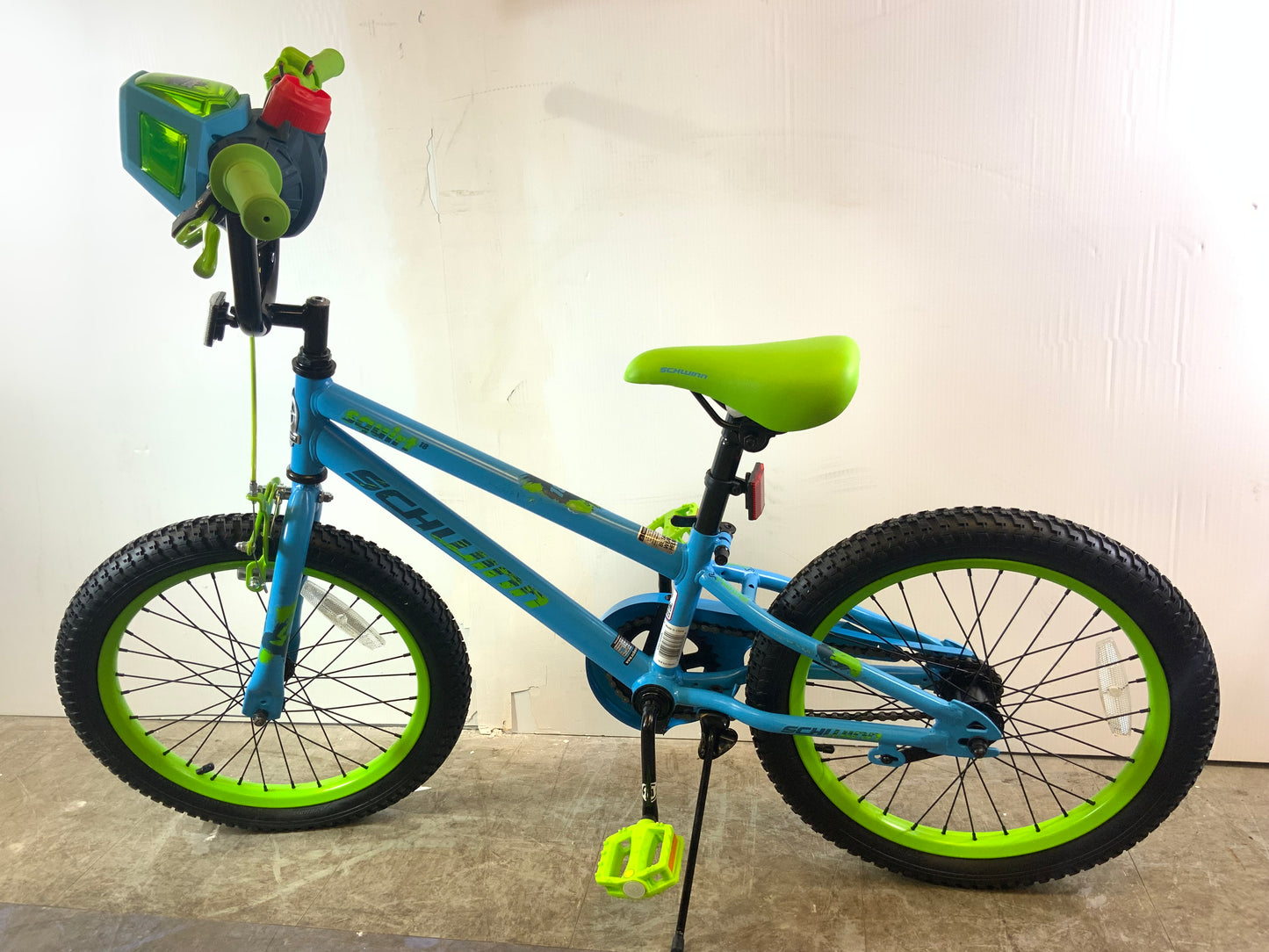 NEW Schwinn Squirt Sidewalk Bike for Kids, 18-inch Wheels, Blue and Green